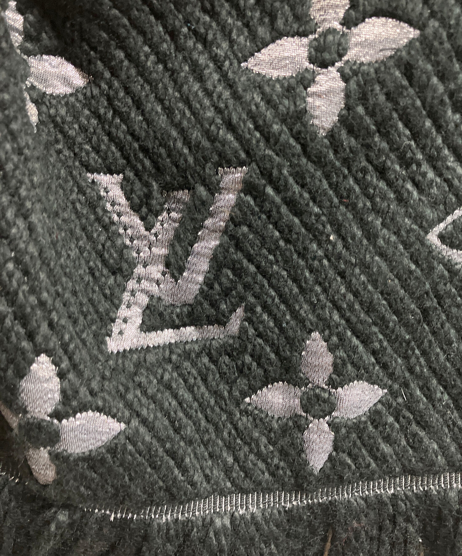 激安価格です！極美品 Louis Vuittonきらめく総モノグラムコート黒軽量 中古・古着通販】LOUIS VUITTON (ルイ ヴィトン) エシャルプ・ロゴ