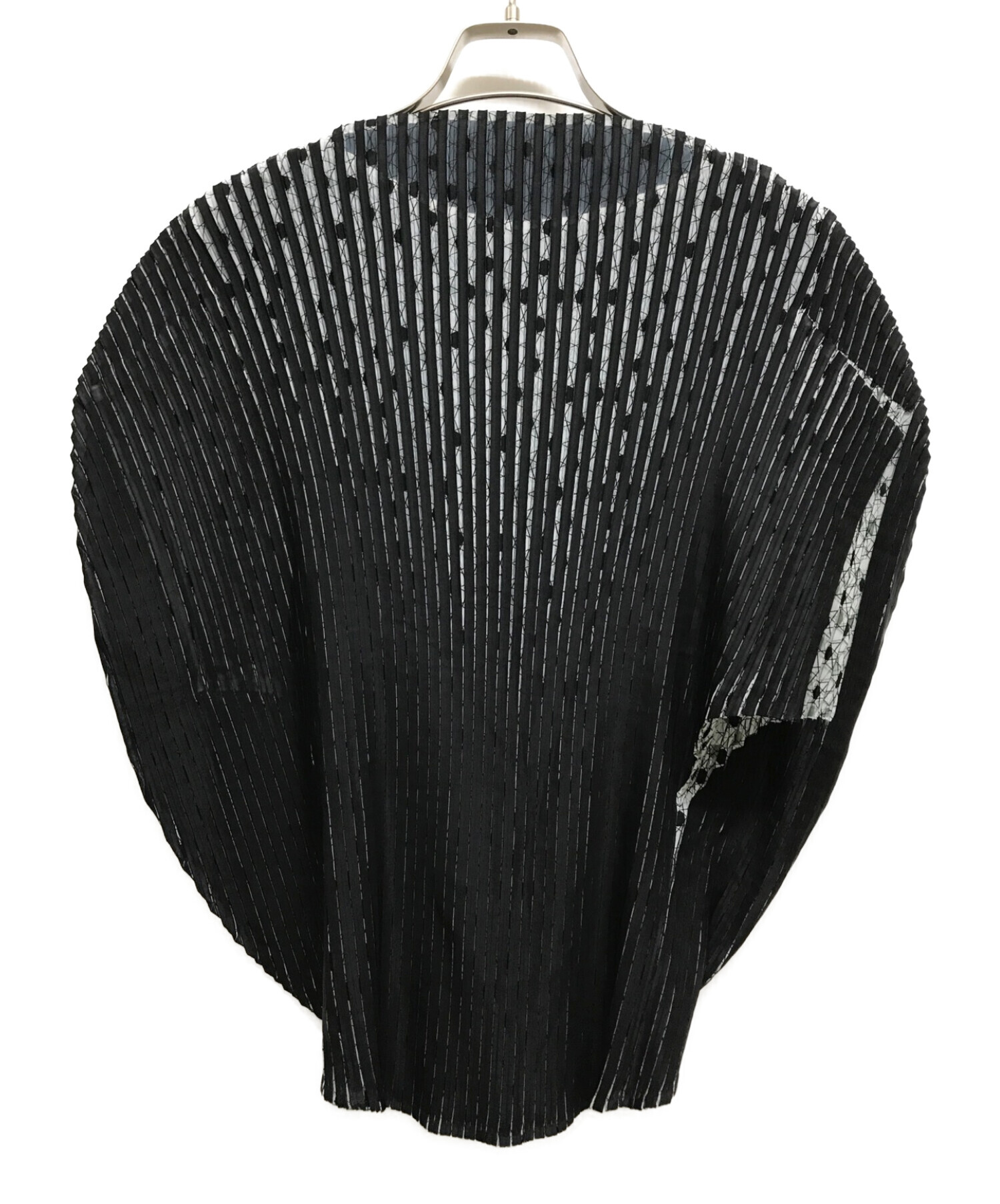 イッセイミヤケ ノースリーブ プリーツ ブラック 黒 イッセイミヤケ