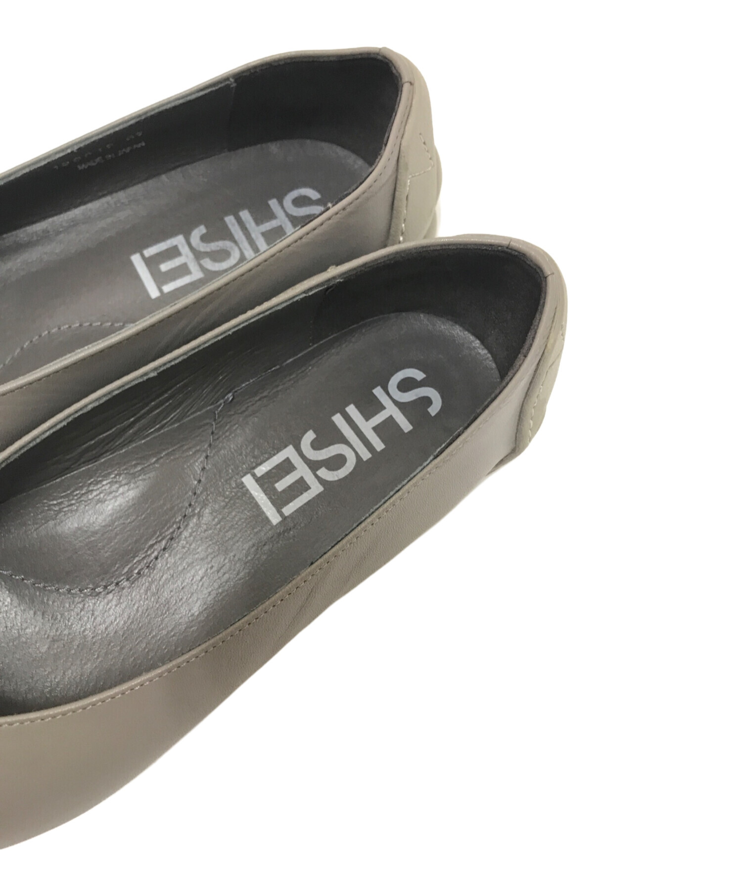 中古・古着通販】SHISEI (シセイ) POINTED U PUMPS グレー サイズ:37