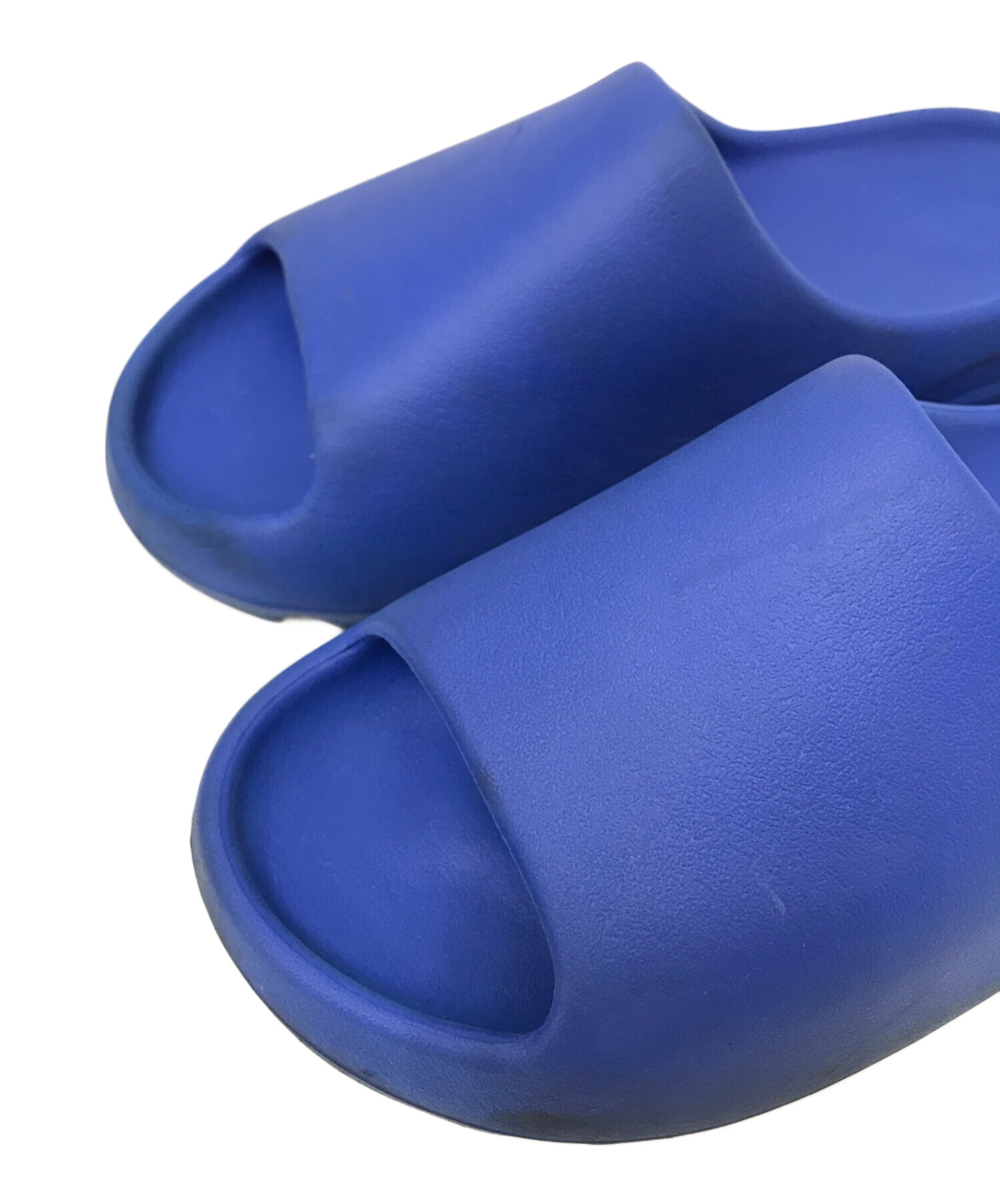中古・古着通販】adidas (アディダス) YEEZY SLIDE Azure サイズ 中古・古着通販】adidas (アディダス) YEEZY SLIDE Azure サイズ