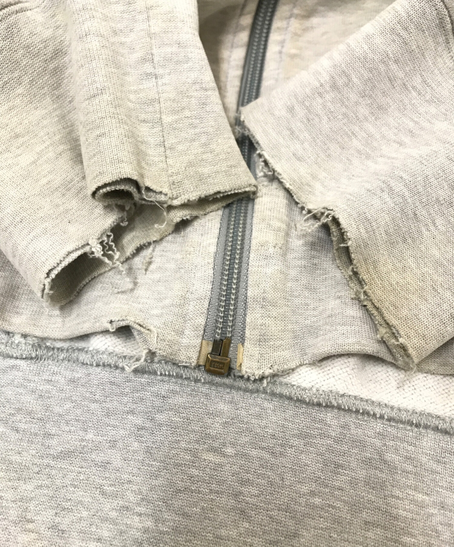 【美品】NIKE フルジップパーカー 刺繍ロゴ グレー L. 中古・古着通販】NIKE (ナイキ) ロゴ刺繍ジップパーカー グレー サイズ