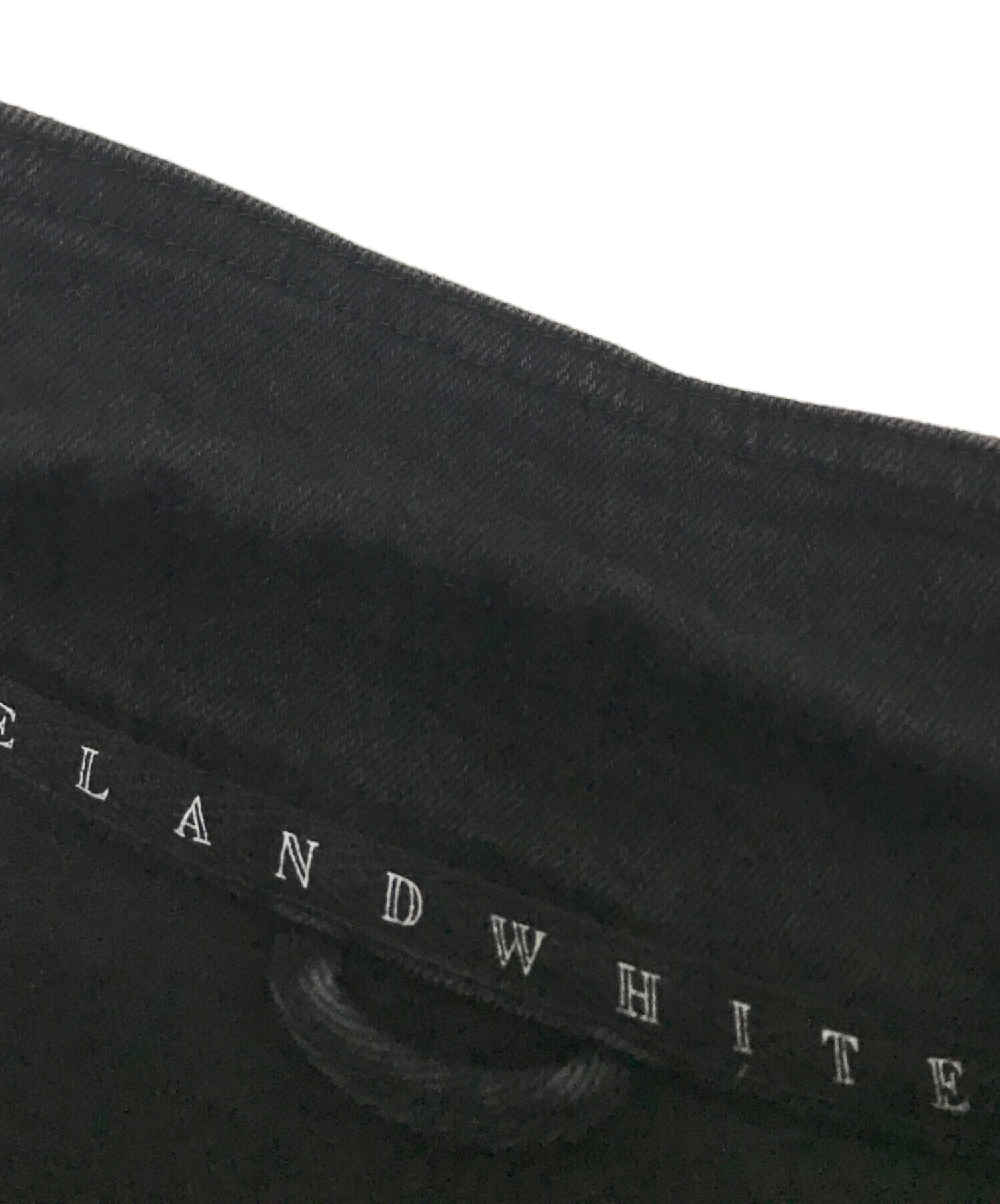 中古・古着通販】WHITELAND (ホワイトランド) ダメージ加工ブラック 