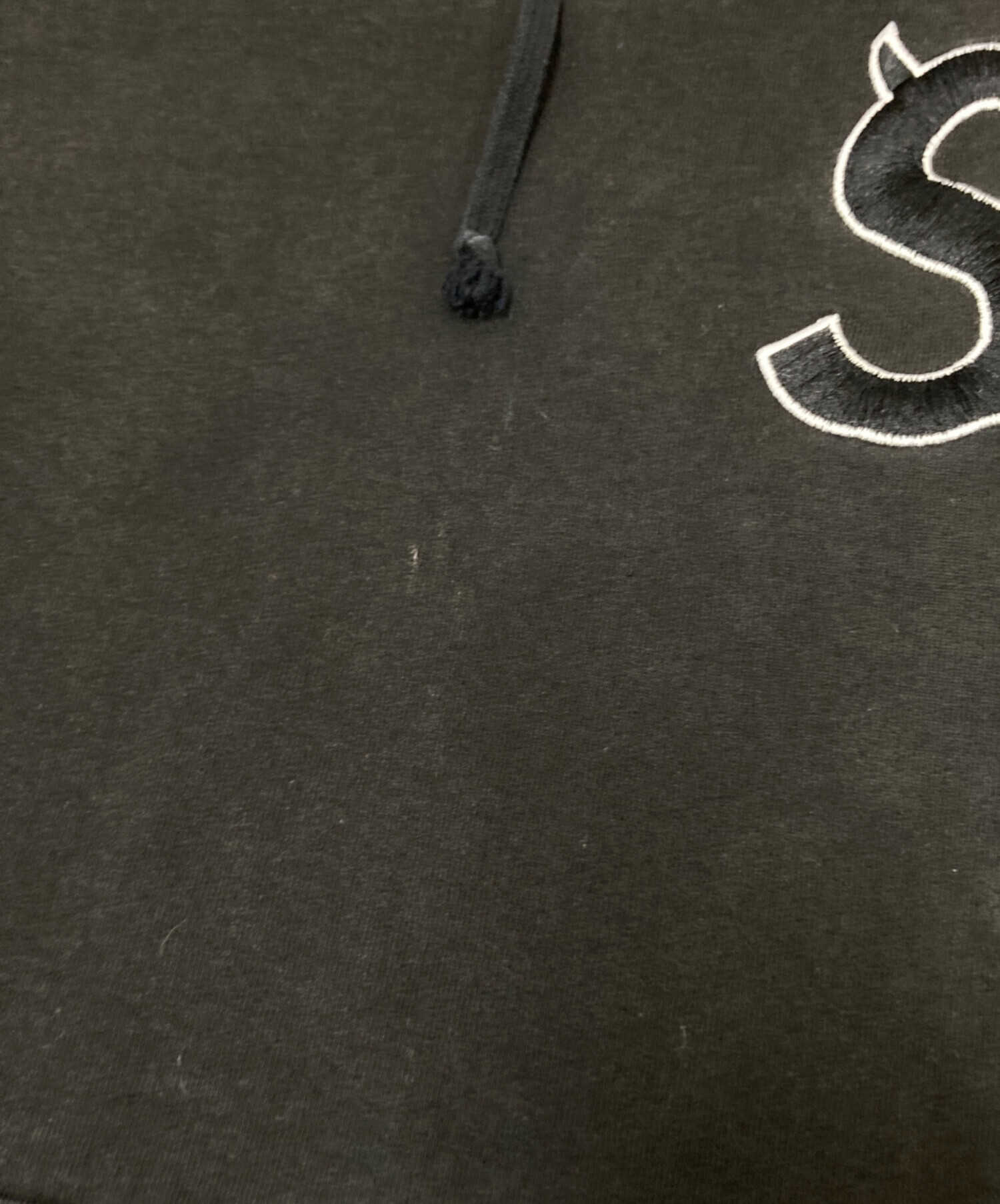 中古・古着通販】Supreme (シュプリーム) ツノSロゴ パーカー ブラック