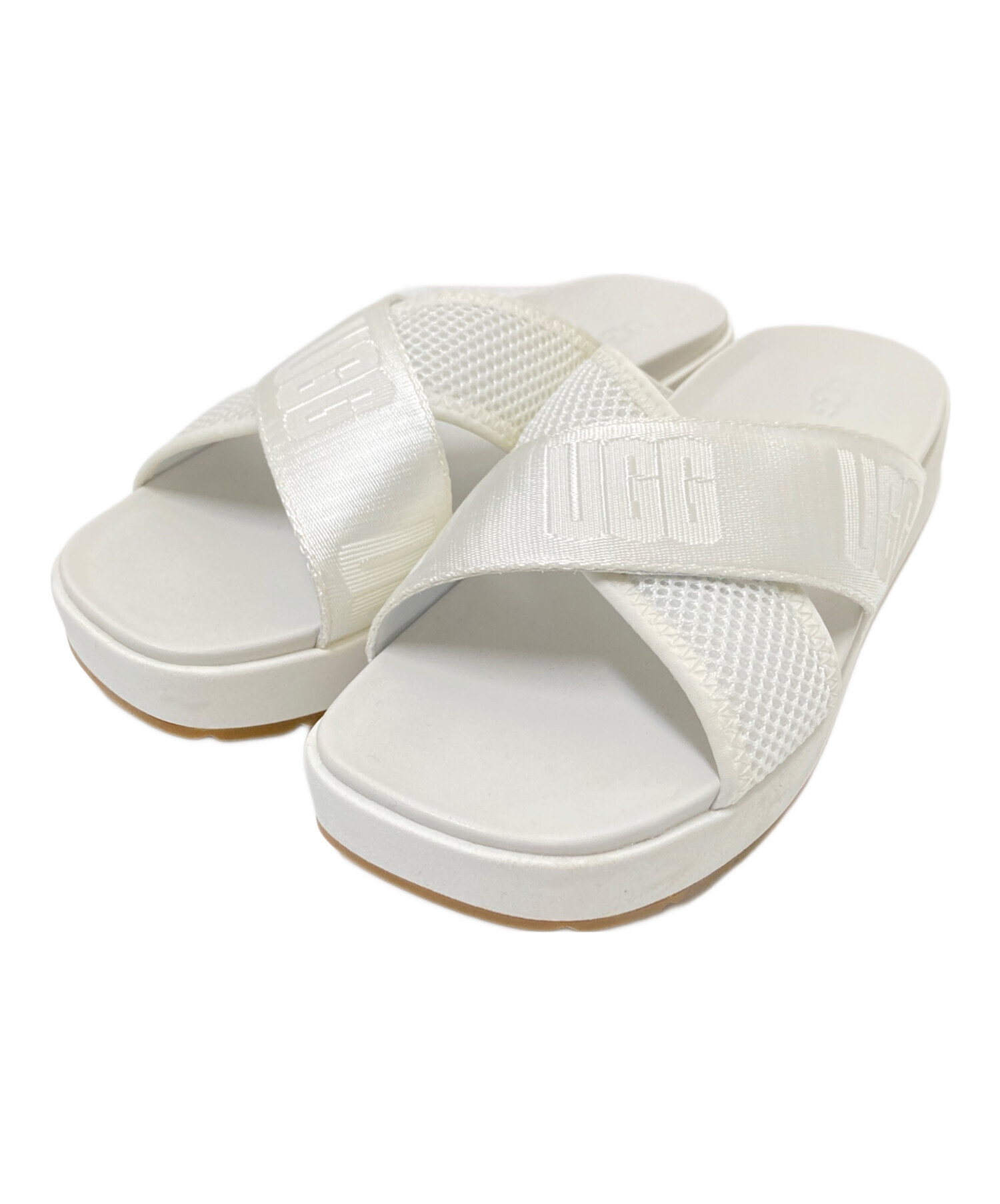 UGG ホワイトサンダル　２４ 中古・古着通販】UGG (アグ) サンダル ホワイト サイズ:24.0cm