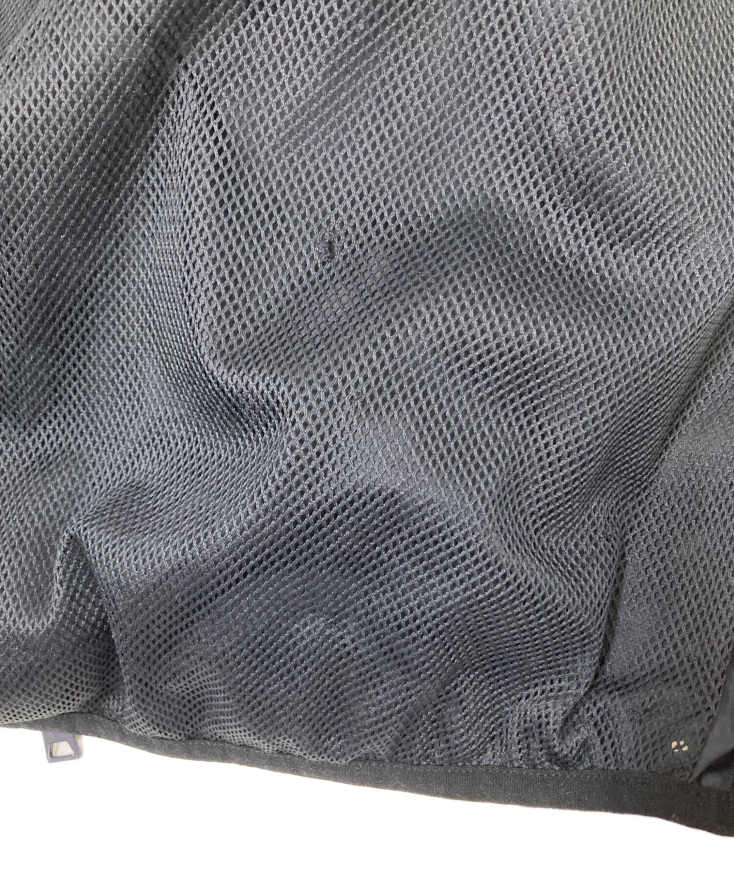 【5/30まで値下げ中】 EMPORIO ARMANI ウィンドブレーカー 中古・古着通販】EMPORIO ARMANI (エンポリオアルマーニ) ウインド