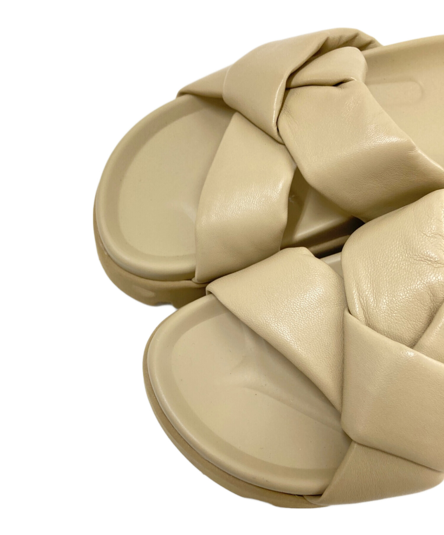 や*ん様 【美品】Salvatore Ferragamo ベージュサンダル　ガン 中古・古着通販】Ferragamo (フェラガモ) スポーツサンダル ベージュ