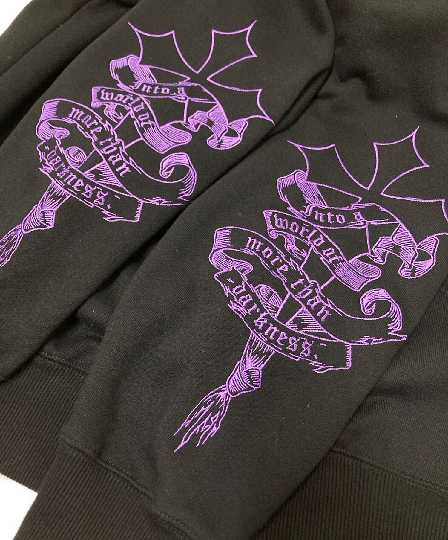 中古・古着通販】REFLEM (レフレム) クロス刺繍ZIPフーディー ブラック