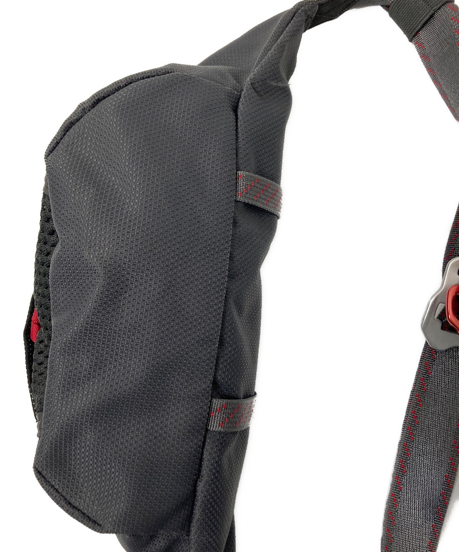 新品★KLATTERMUSEN ボディバッグ ウエストポーチ 中古・古着通販】KLATTERMUSEN (クレッタルムーセン) ウエストポーチ