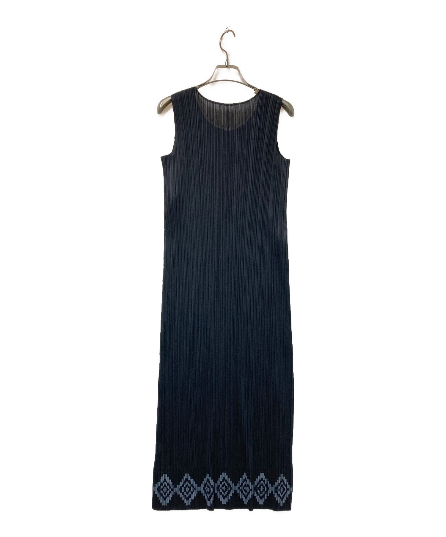 PLEATS PLEASE ノースリーブ　黒 PLEATS PLEASE ISSEY MIYAKE - PLEATS PLEASE ボトルネック