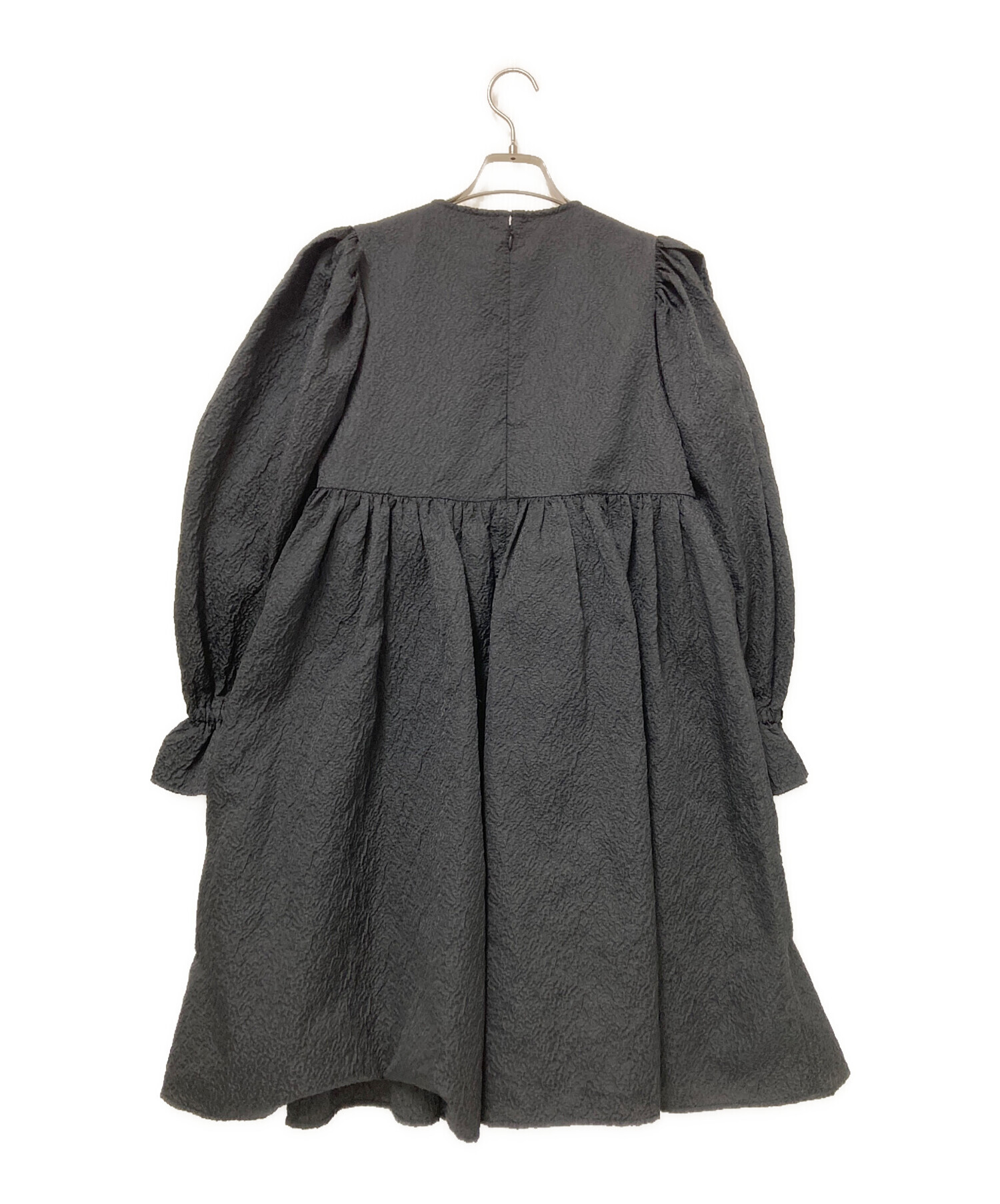 Bibiy. フレア　キルティング　ワンピース　￼ 中古・古着通販】Bibiy. (ビビィ) angie puff opワンピース ブラック