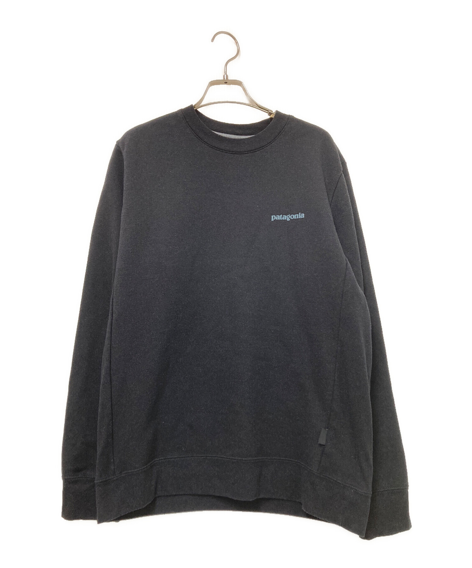 patagonia パタゴニア スウェット アウトドア ブラック(レディース XL)中古 古着 v2223 中古・古着通販】Patagonia (パタゴニア) クルーネックスウェット