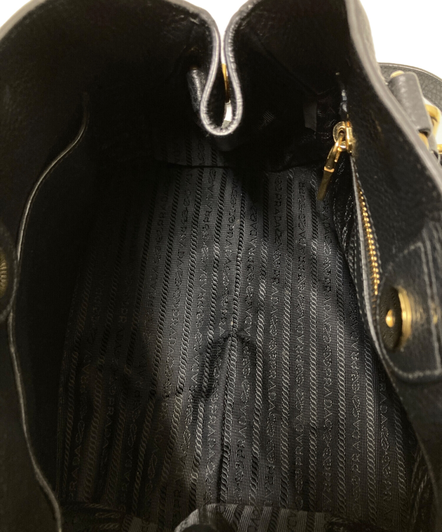 中古のプラダ 2WAYバッグ 中古・古着通販】PRADA (プラダ) 2WAYバッグ ブラック｜ブランド・古着