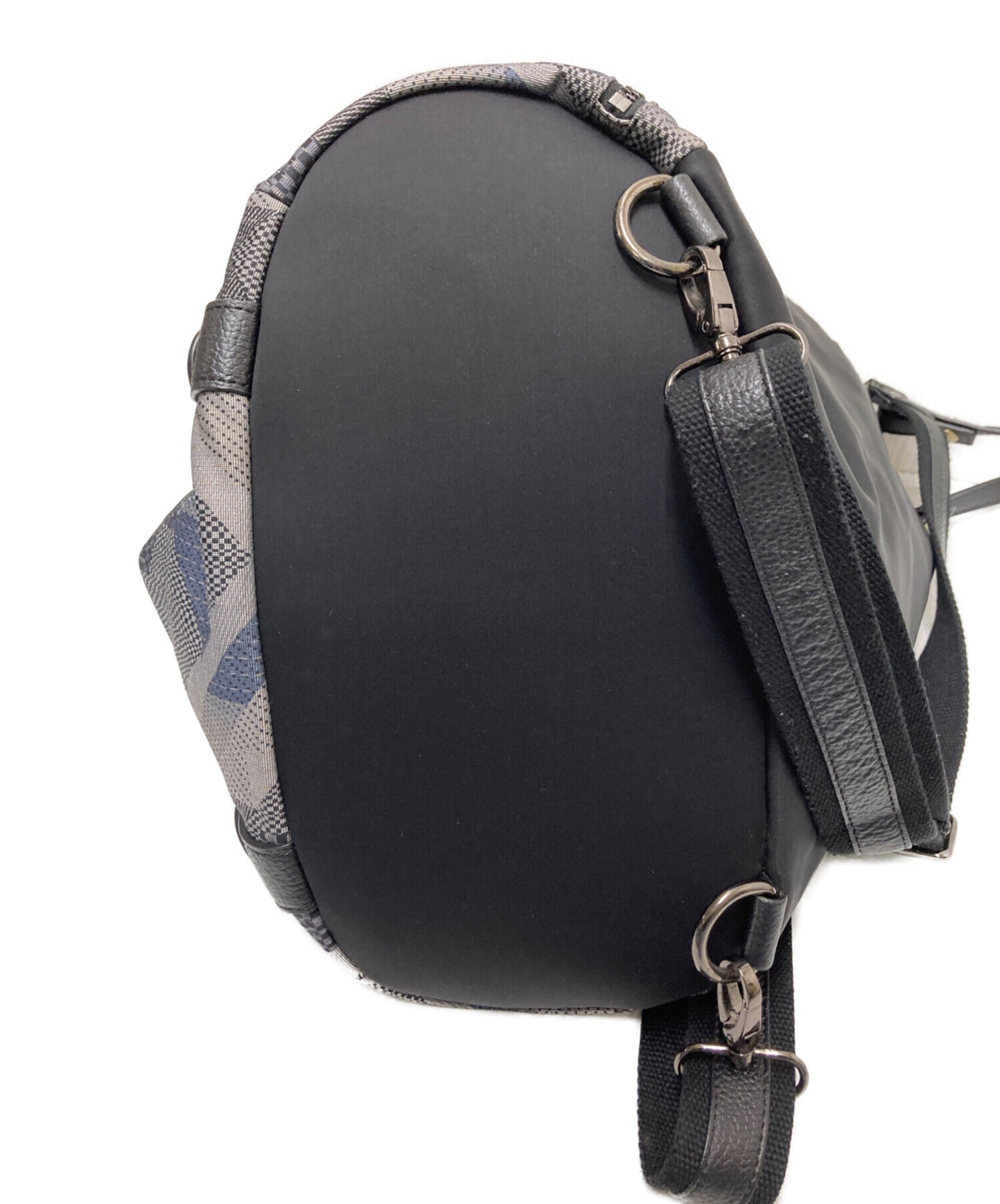 ear PAPILLONNER イアパピヨネ グレーボディバッグ 中古・古着通販】ear PAPILLONNER (イアパピヨネ) リュック グレー