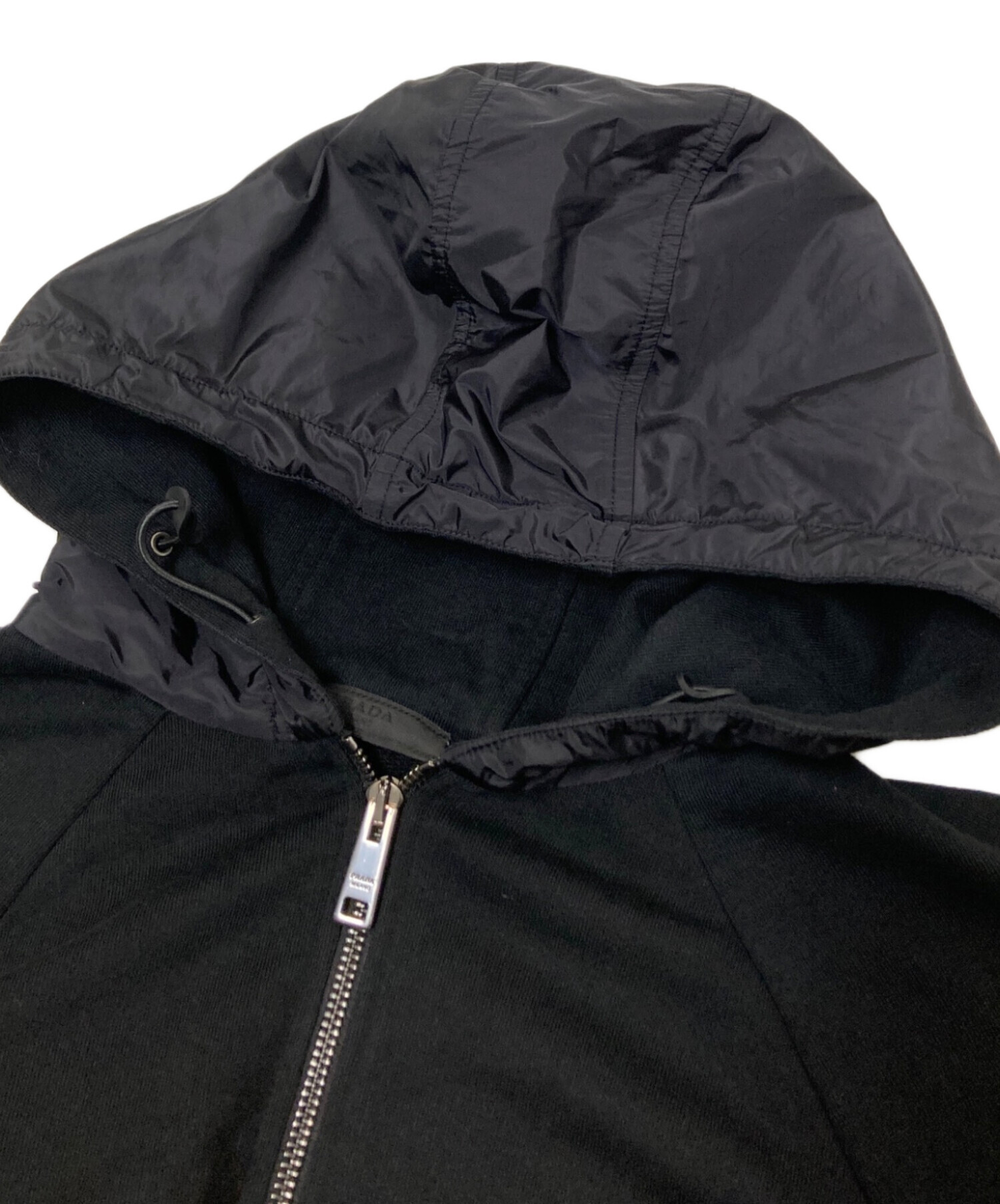 ■ 49118★年 プラダスポーツ ジップパーカー ナイロン ラバータグ” 中古・古着通販】PRADA SPORTS (プラダスポーツ) ナイロン切替ラグラン