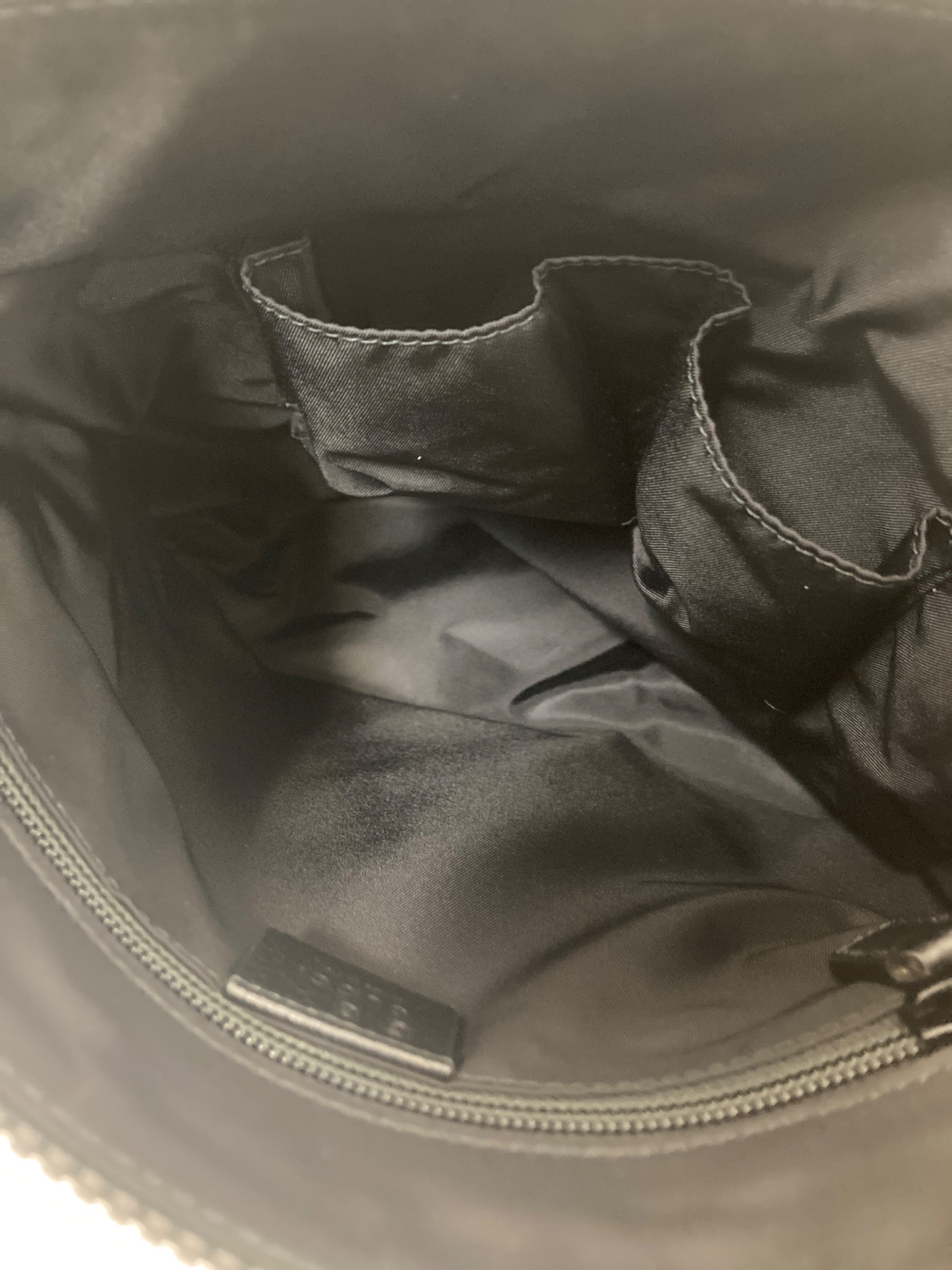 中古・古着通販】GUCCI (グッチ) GGナイロンショルダーバッグ ブラック