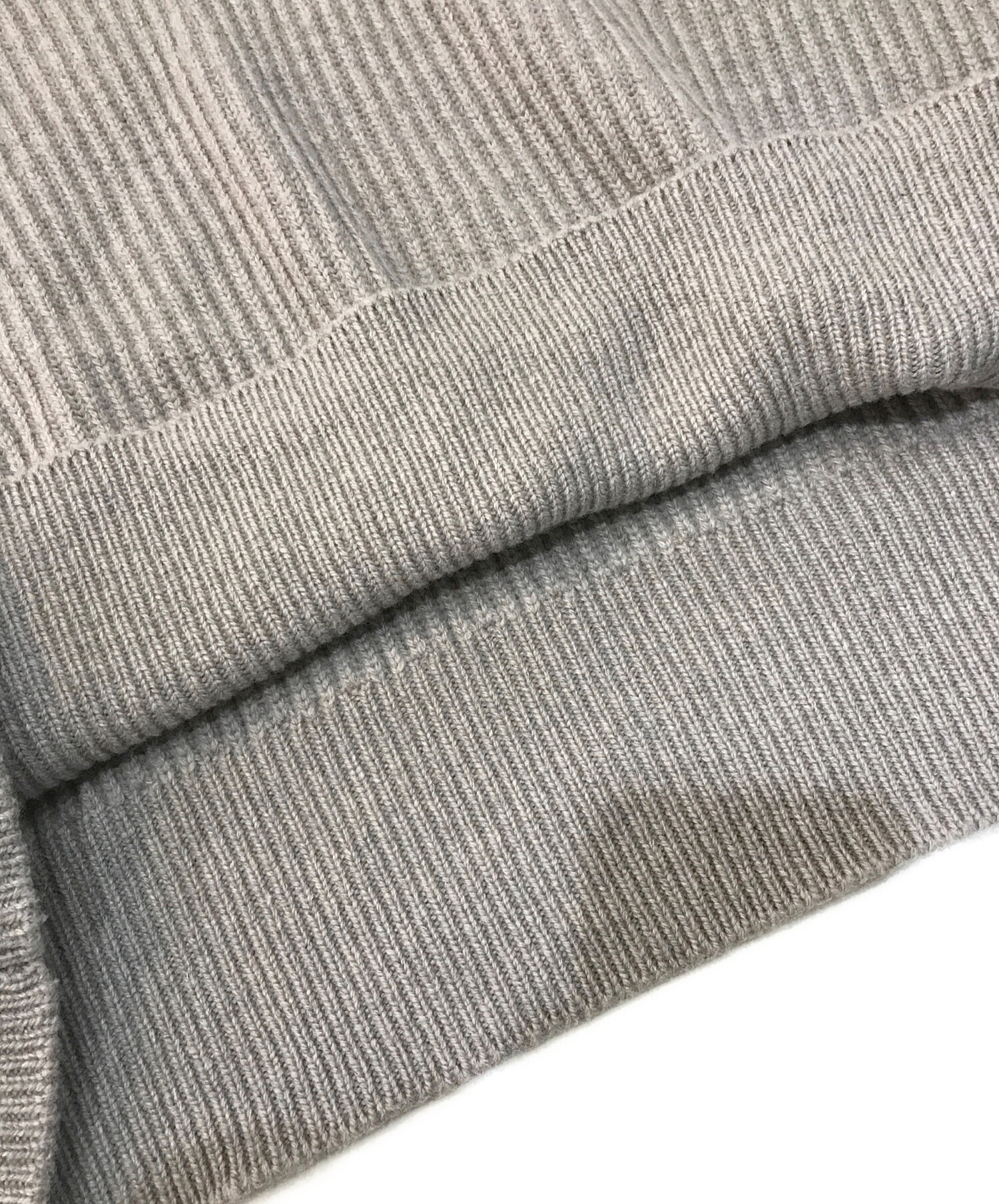 美品 YLEVE イレーヴ EX FINE MERINO WOOL Vネック ニットベスト プルオーバー 168-1260051 F グレージュ レディース 古着 中古 USED 美品 YLEVE イレーヴ EX FINE MERINO WOOL Vネック ニットベスト プル