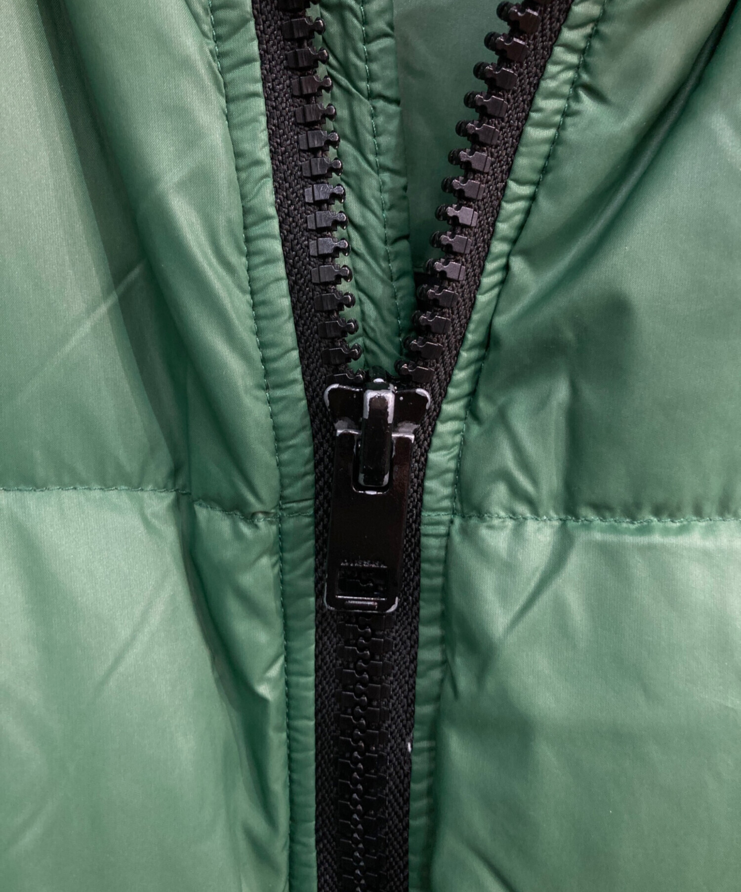 DIESEL、ディーゼルオリーブグリーン フード付きダウンジャケット、サイズS 中古・古着通販】DIESEL (ディーゼル) ダウンジャケット グリーン