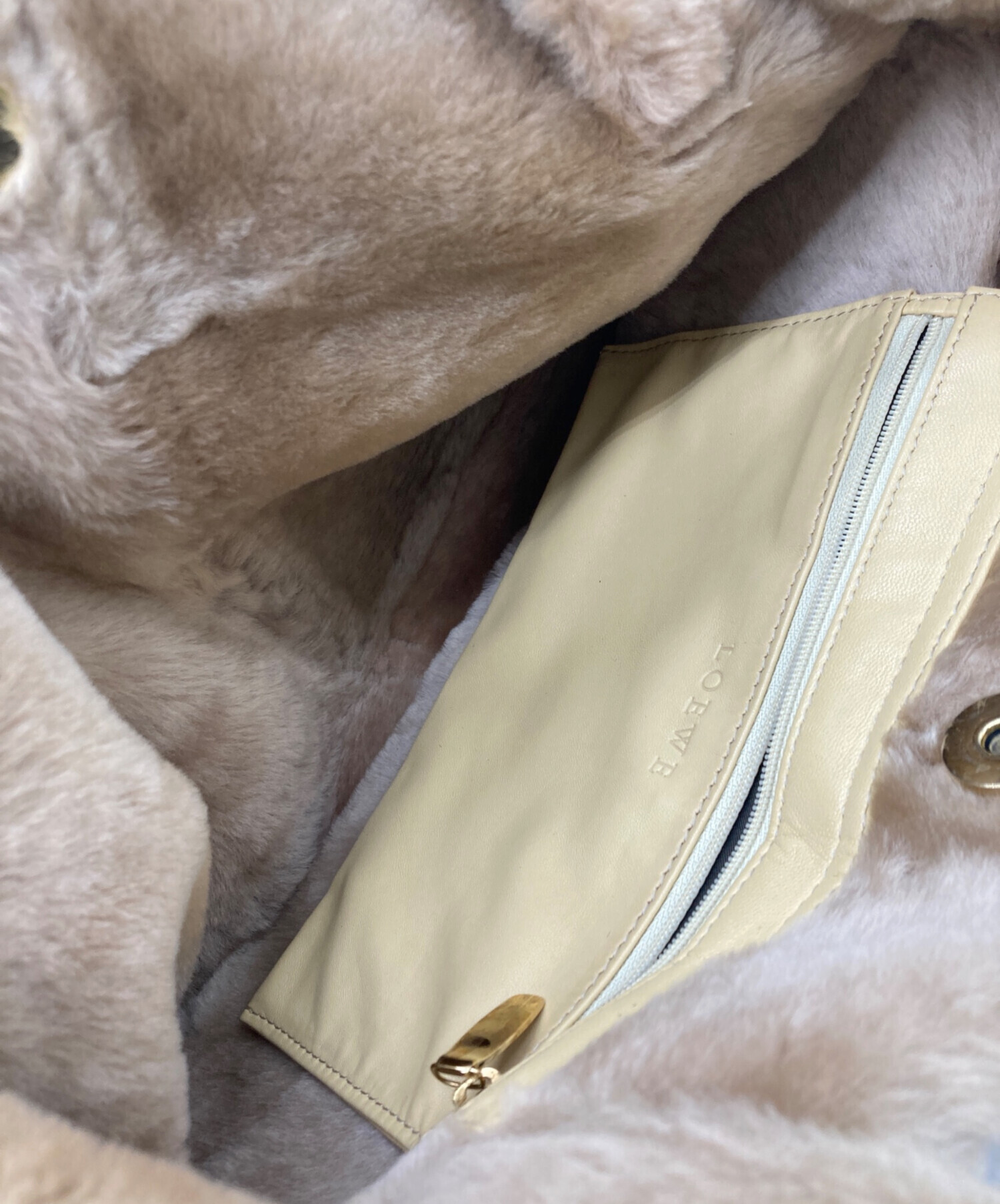 中古・古着通販】LOEWE (ロエベ) アナグラムムートンバッグ ベージュ