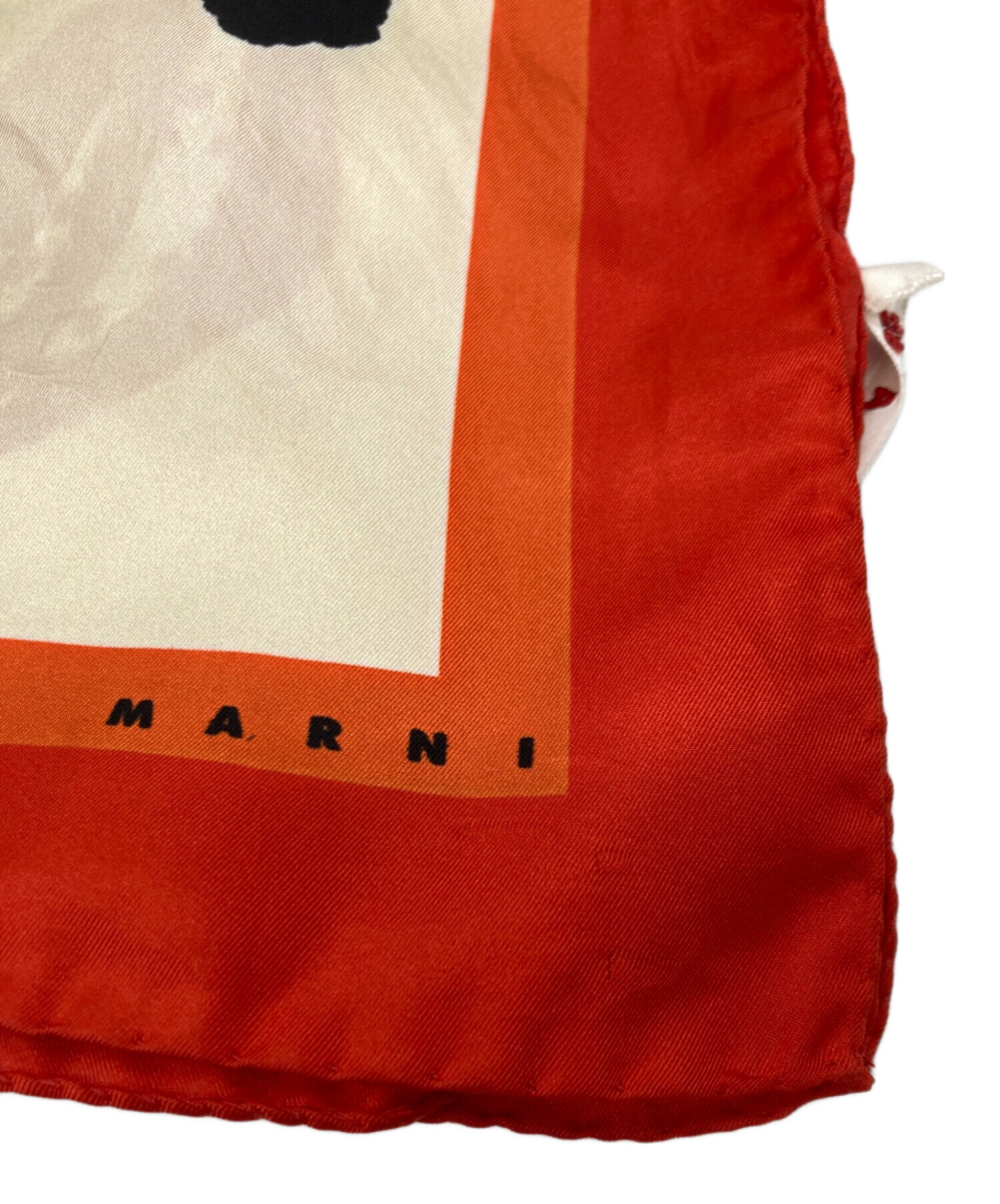 中古・古着通販】MARNI (マルニ) 総柄スカーフ レッド｜ブランド・古着