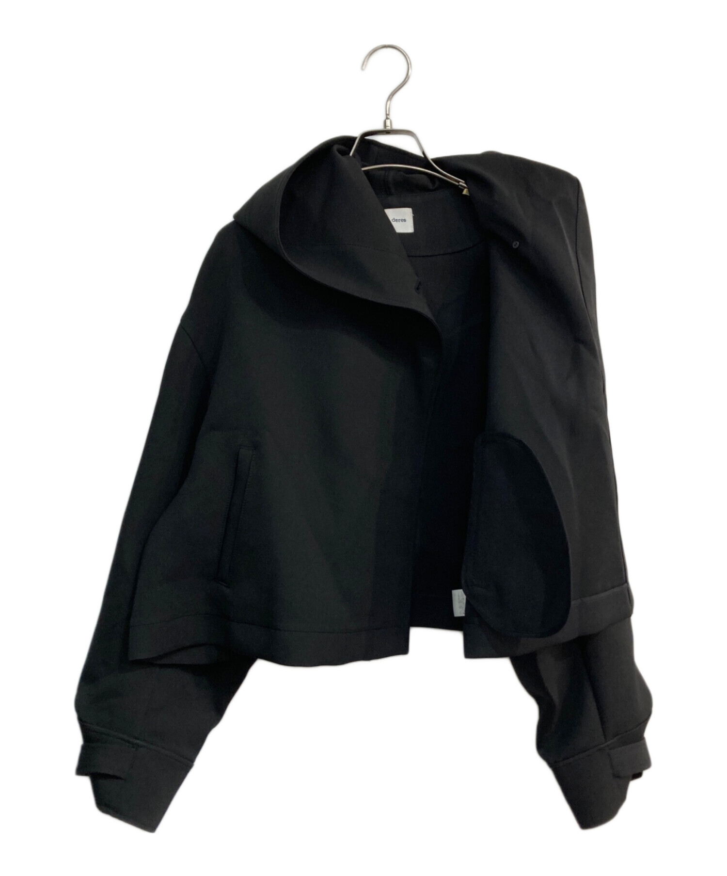 新品未使用deres デレスショート丈 コート