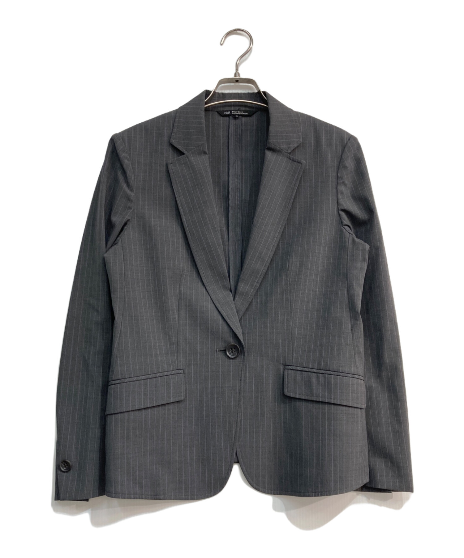 23区 ダークグレー ストライプ パンツスーツ 中古・古着通販】23区 (ニジュウサンク) ストライプセットアップスーツ