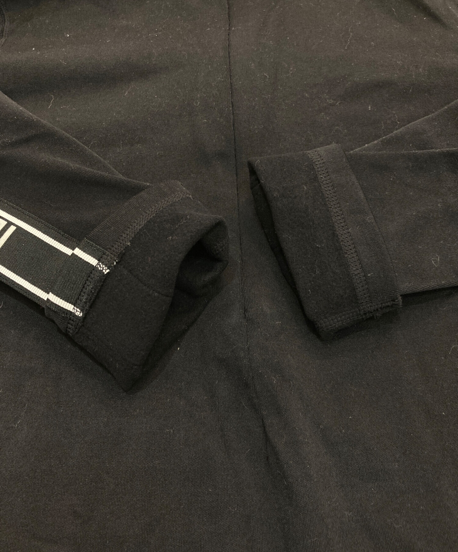 古着 wolford wolford 店舗 スキンウェア界のゲームチェンジャー 女性の生き方を支えるWolfordの清廉なエナジー