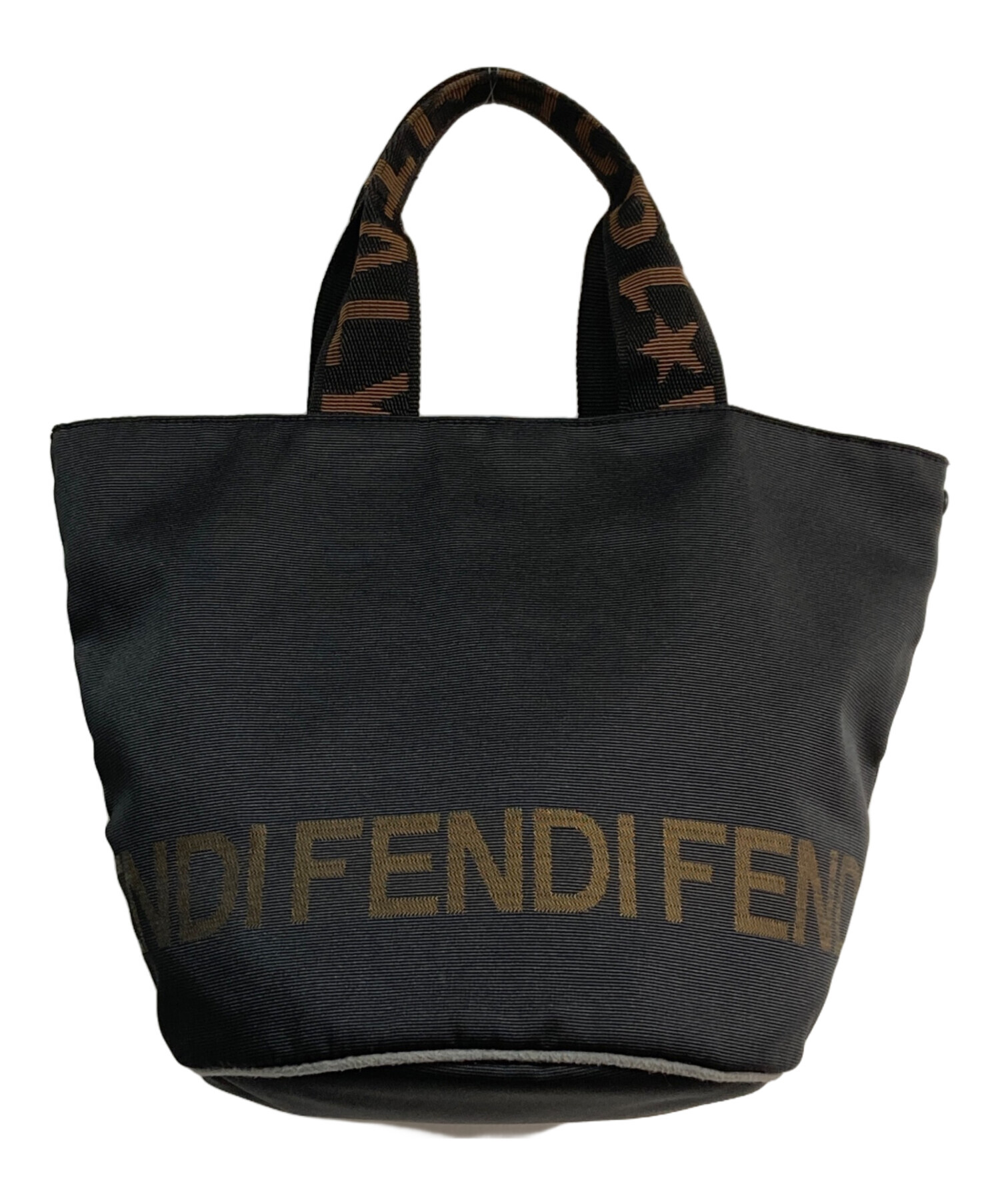 Fendi ブラック ナイロン ハンドバッグ 中古・古着通販】FENDI (フェンディ) ナイロンハンドバッグ ブラック