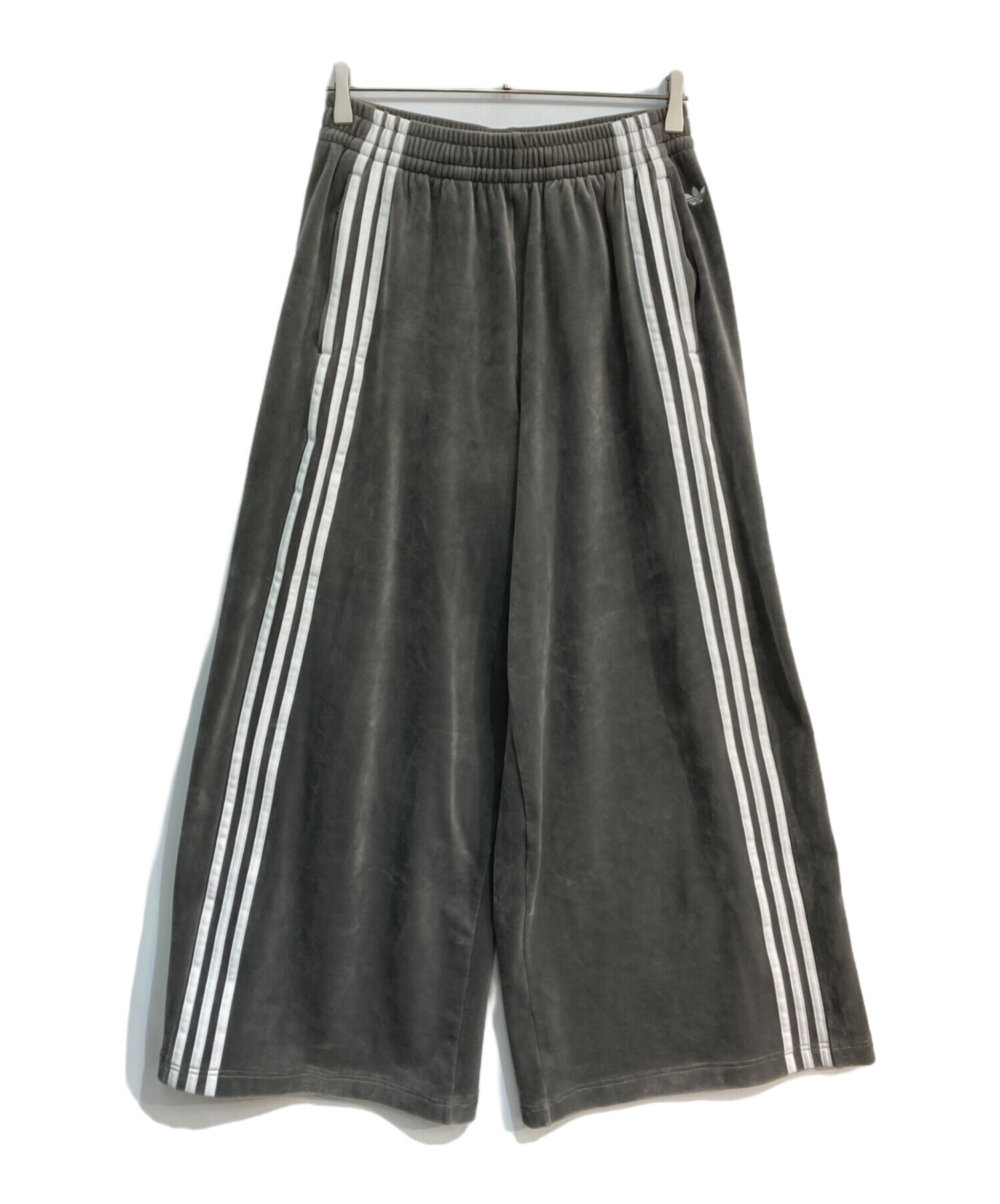 中古・古着通販】adidas (アディダス) ベルベット ルーズ トラック