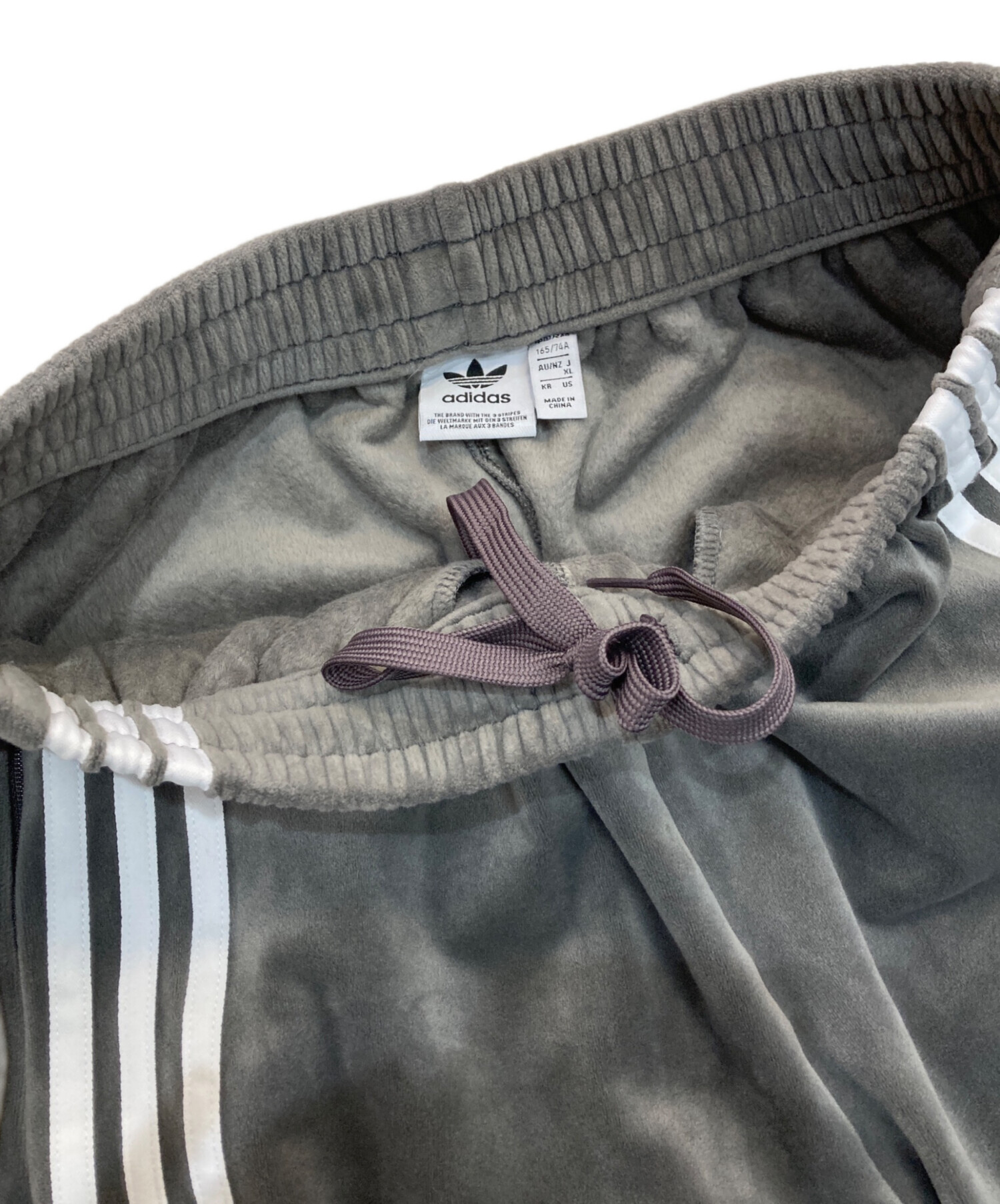 中古・古着通販】adidas (アディダス) ベルベット ルーズ トラック