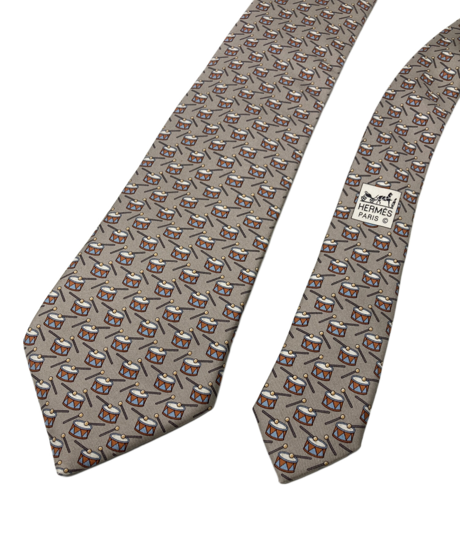 新品✨エルメス　HERMES ネクタイ　シルク100％　タグ付き　ダークグレー 中古・古着通販】HERMES (エルメス) シルクネクタイ グレー サイズ