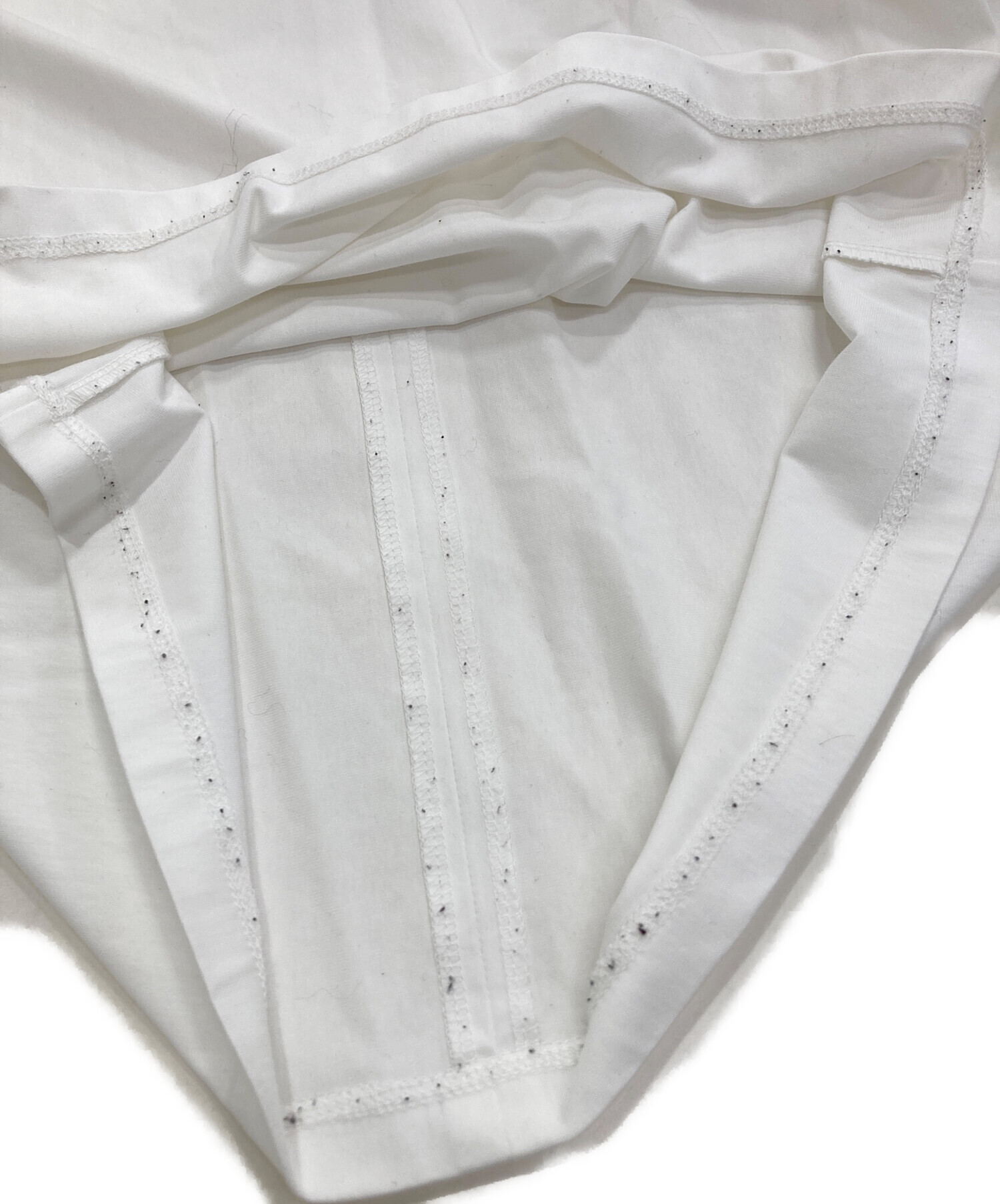 【美品】yori スカラップカラー ロンT ホワイト 美品】yori スカラップカラー ロンT ホワイト yori スカラップカラー