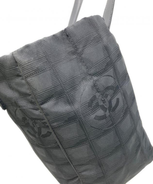 CHANEL ブラック ナイロン ハンドバッグ 中古・古着通販】CHANEL (シャネル) ナイロンハンドバッグ ブラック