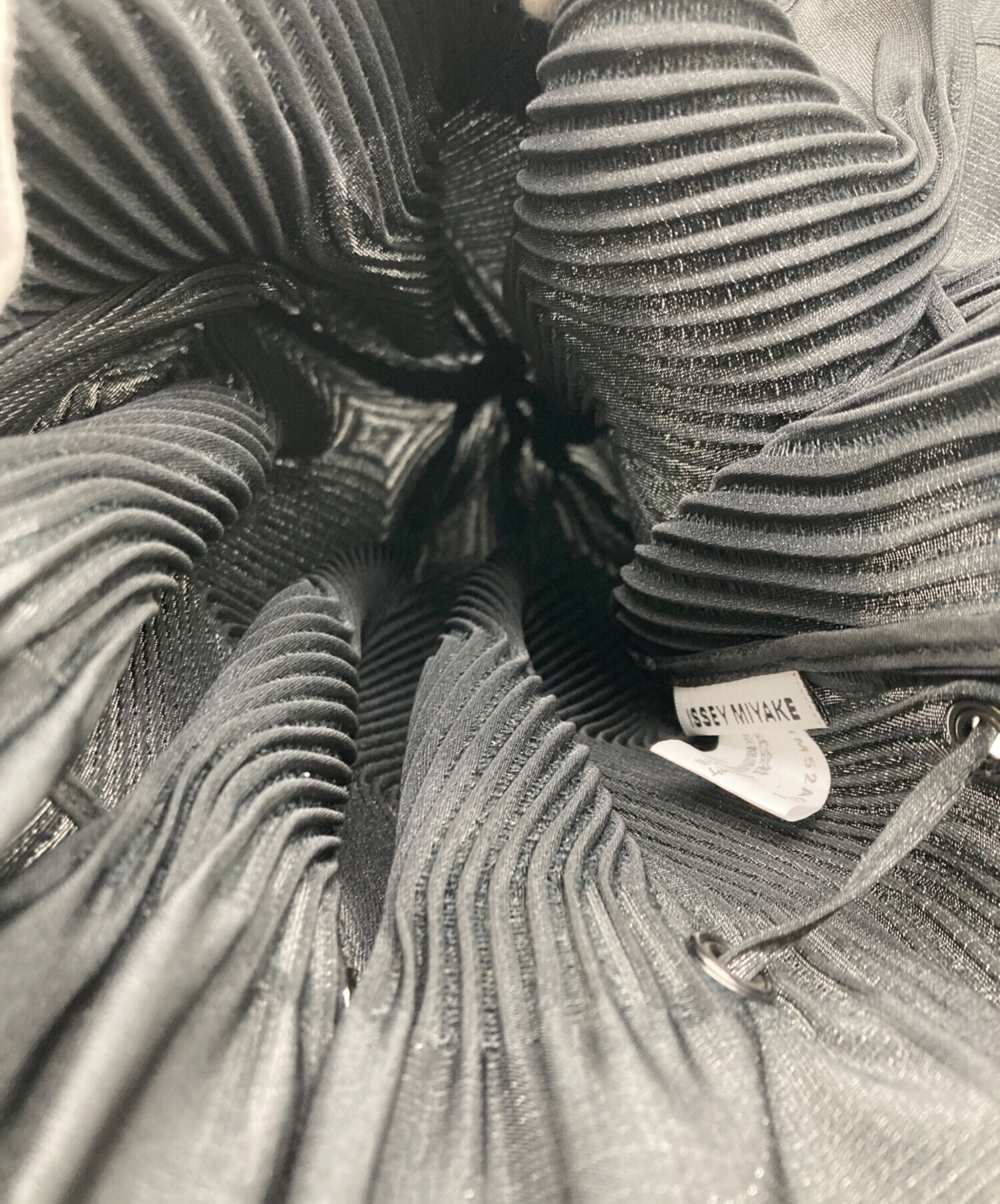 中古・古着通販】ISSEY MIYAKE (イッセイミヤケ) 変形プリーツ巾着