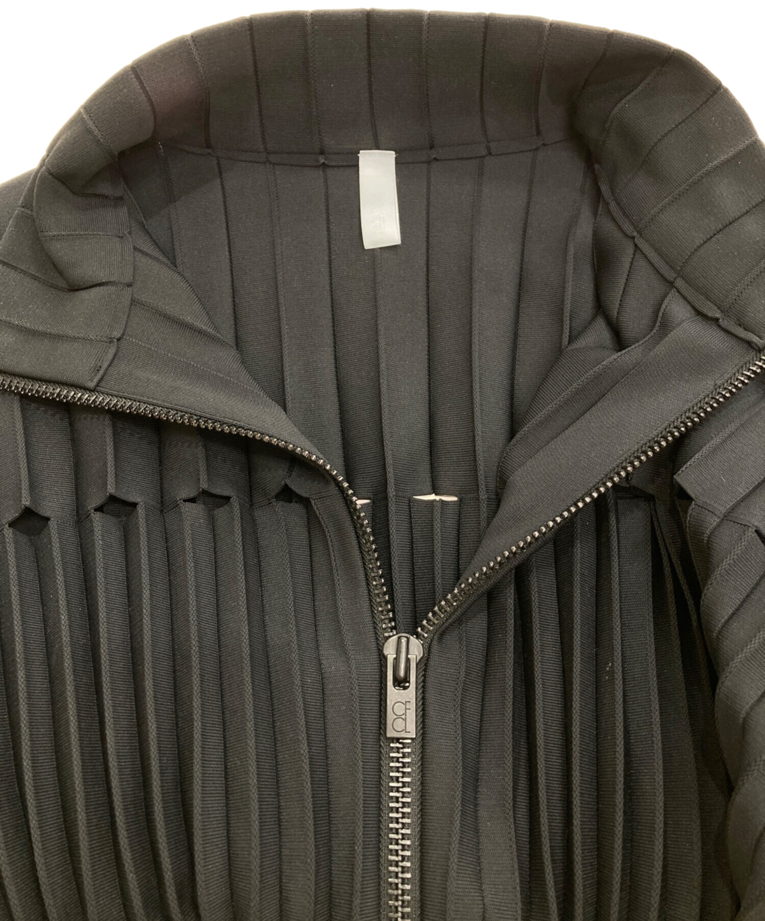 中古・古着通販】CFCL (シーエフシーエル) ACCORDION STAND-UP COLLAR