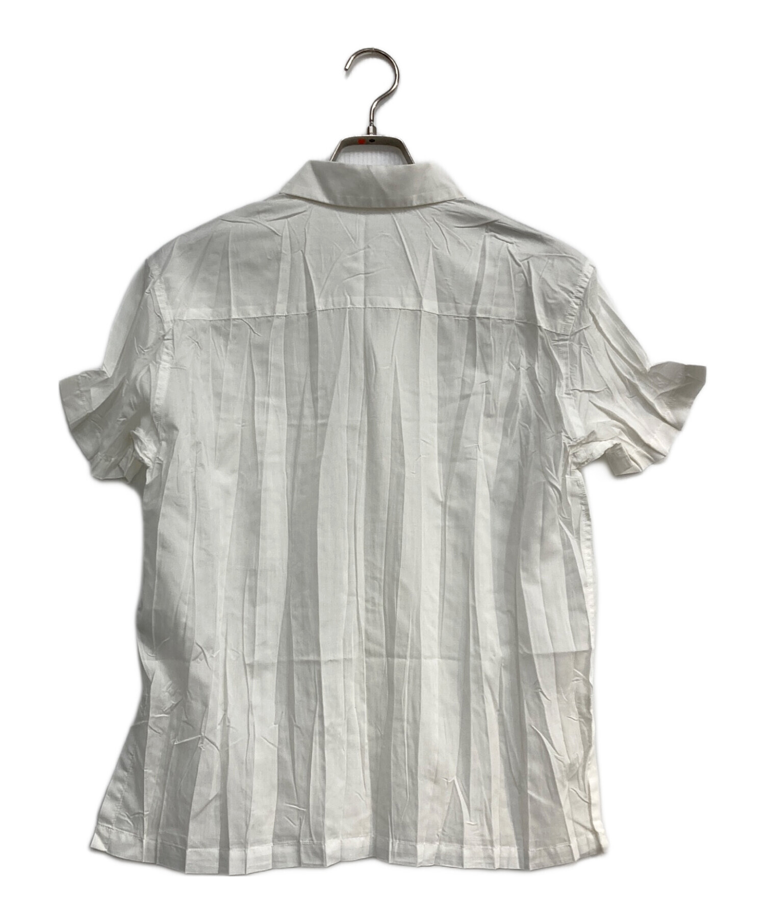 ISSEY MIYAKE /イッセイミヤケ　プリーツ加工半袖トップス 中古・古着通販】ISSEY MIYAKE (イッセイミヤケ) 半袖プリーツシャツ