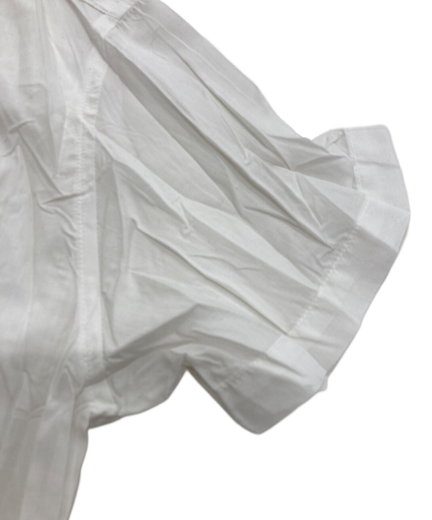 WHITE LABEL⭐️ISSEY MIYAKE 半袖トップス プリーツ加工 柄 美品】ISSEY MIYAKE プリーツトップ カットソー 半袖 ホワイト - メルカリ