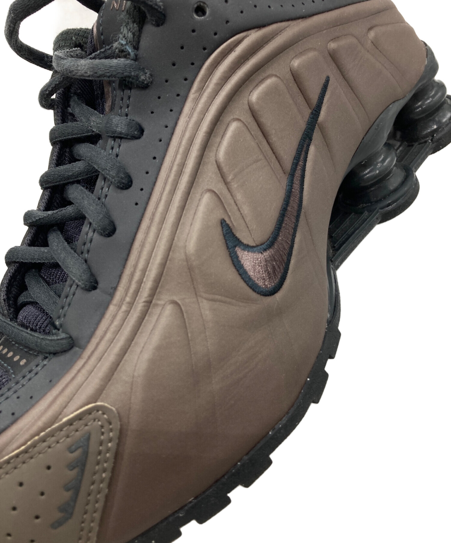 中古・古着通販】NIKE (ナイキ) SHOX R4 ブラウン サイズ:23.5cm 