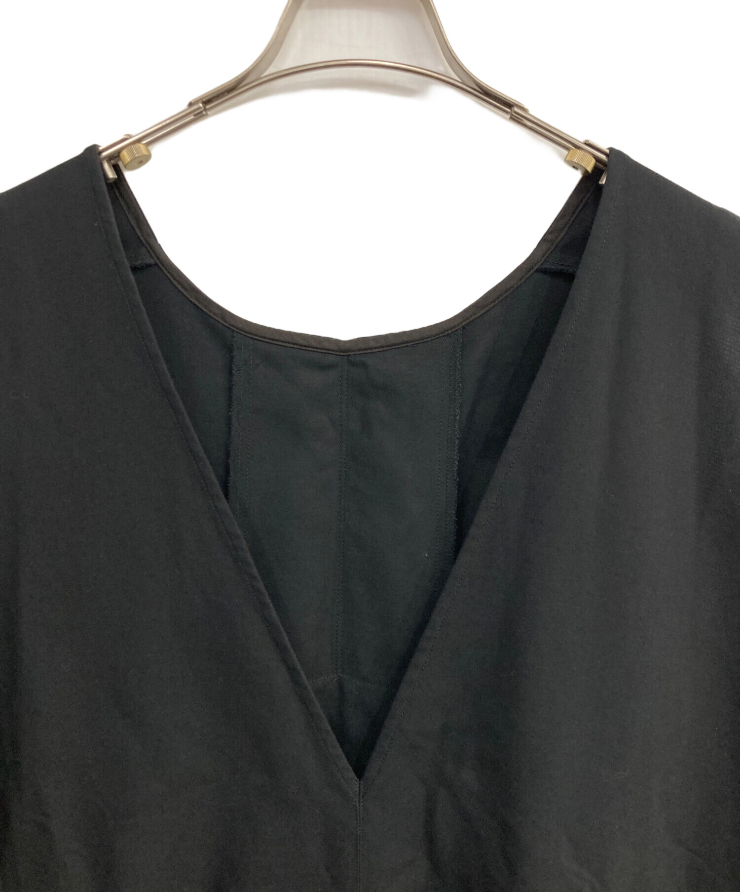 中古・古着通販】nest Robe (ネストローブ) ディープVネック