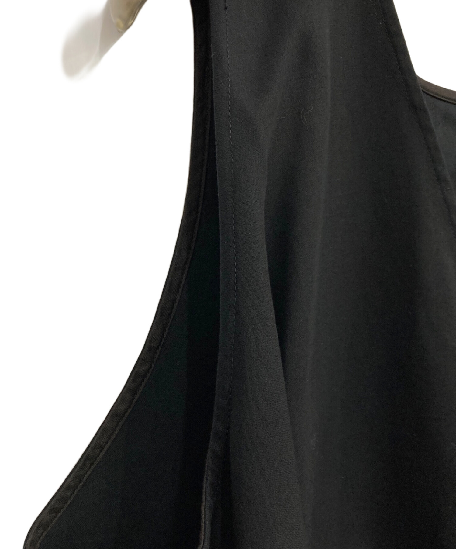 中古・古着通販】nest Robe (ネストローブ) ディープVネック