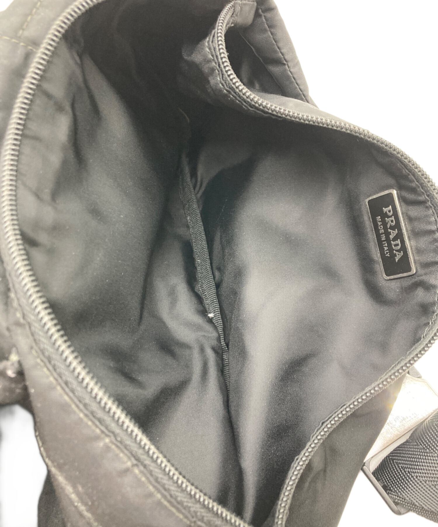中古・古着通販】PRADA (プラダ) ナイロンボディバッグ ブラック