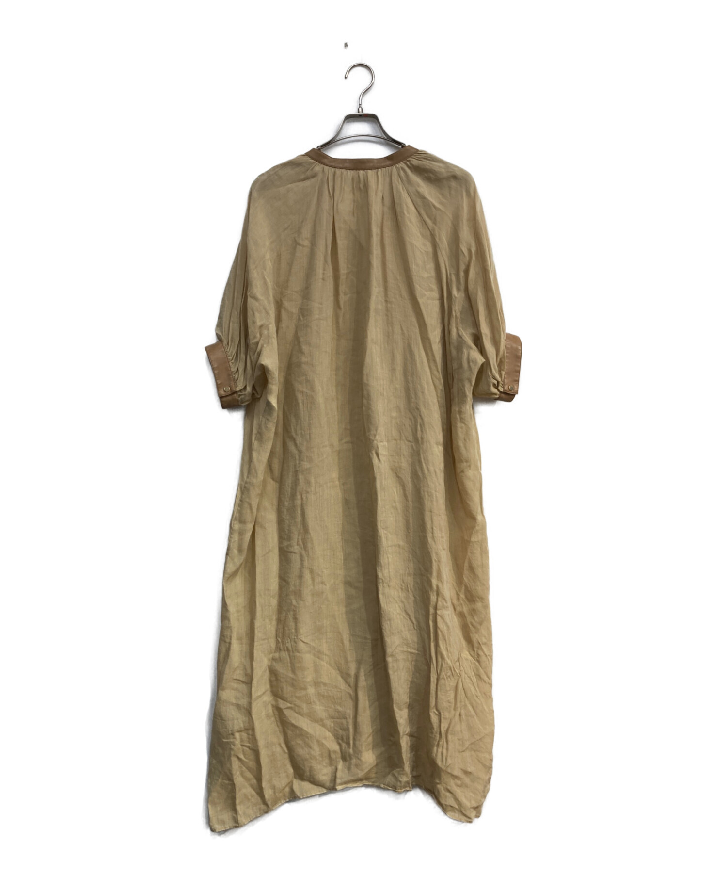 ノースリーブ ワンピース ベージュ中古 中古・古着通販】BEIGE (ベイジ) レザーパイピングノースリーブ
