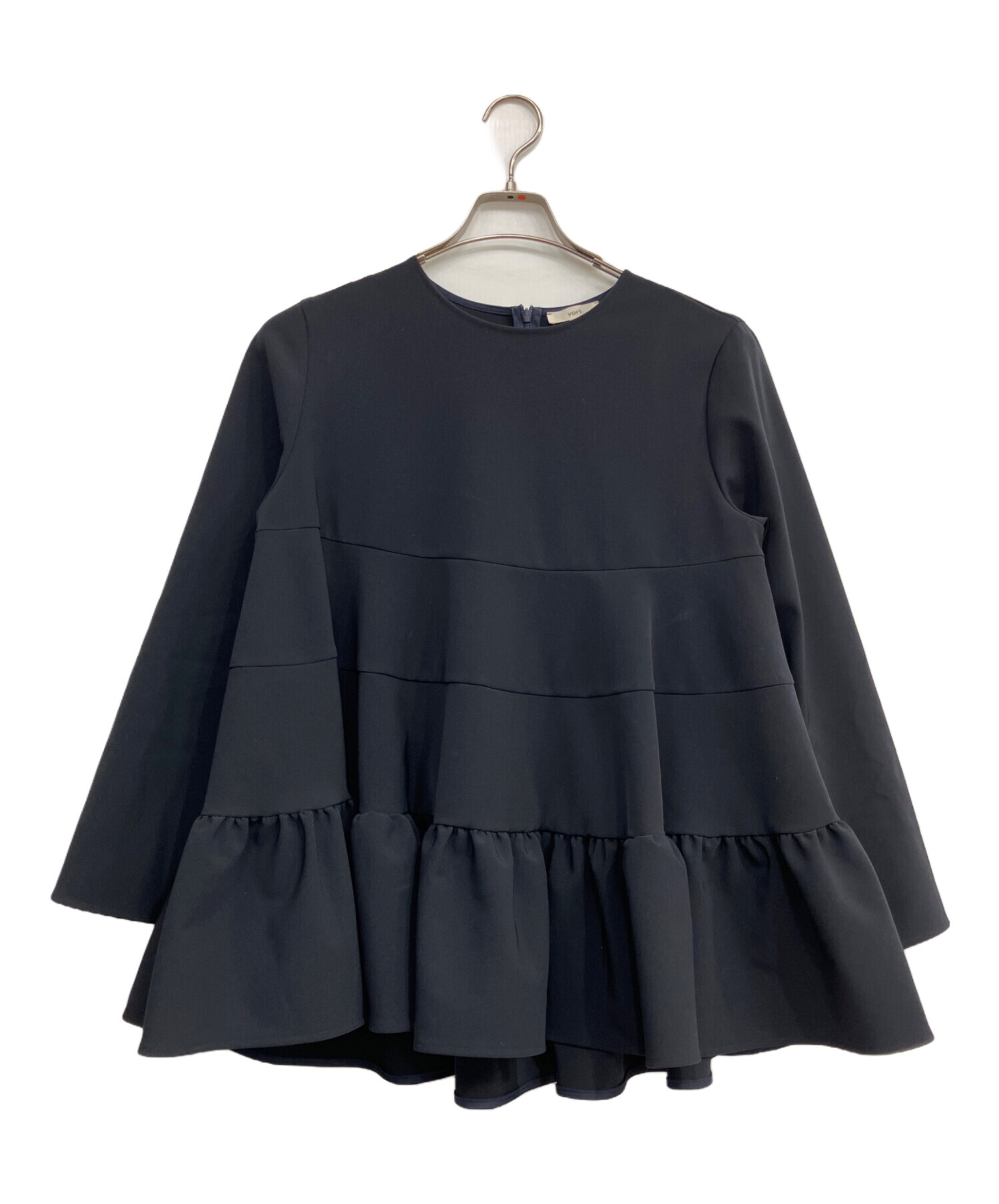 新品タグ付き】yori ティアードストレッチブラウス 38 Yori ヨリ
