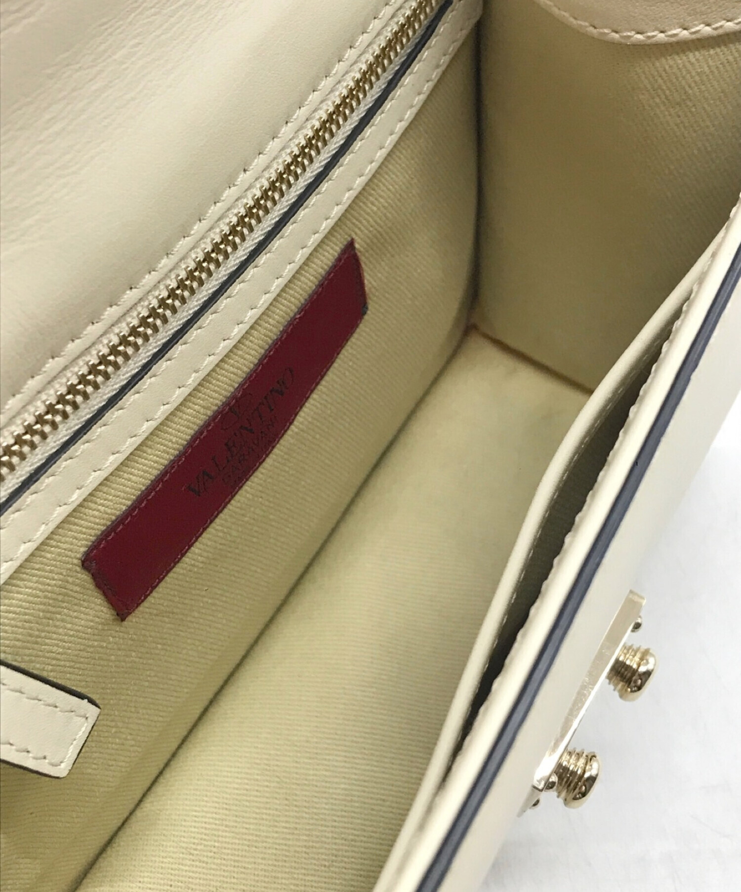 中古・古着通販】VALENTINO (ヴァレンティノ) スタッズ 中古・古着通販】VALENTINO (ヴァレンティノ) スタッズ