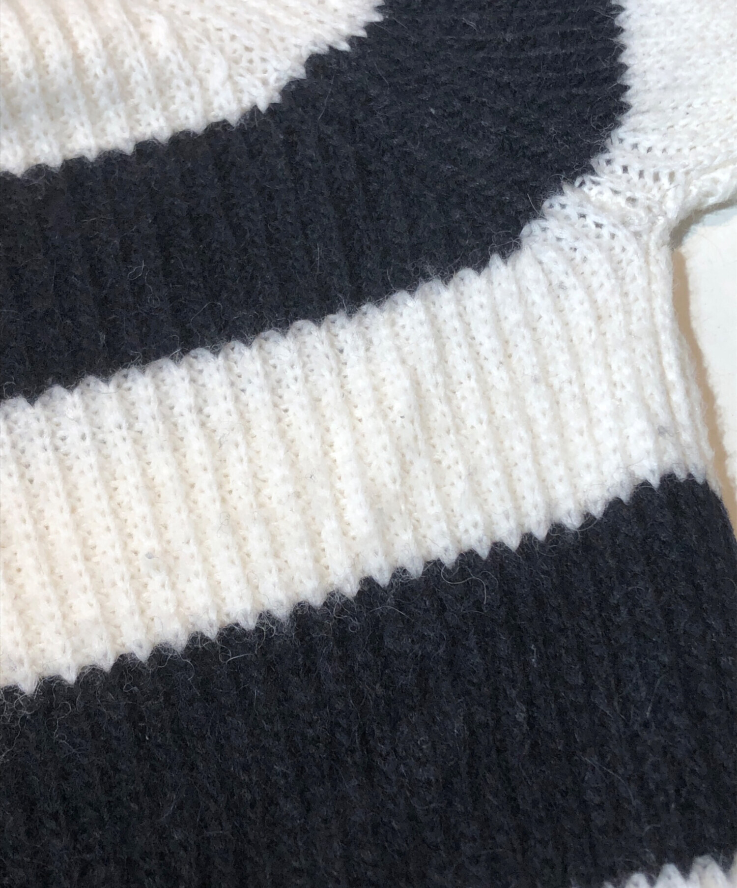 中古・古着通販】AMIPARIS (アミパリス) タートルネックボーダーニット