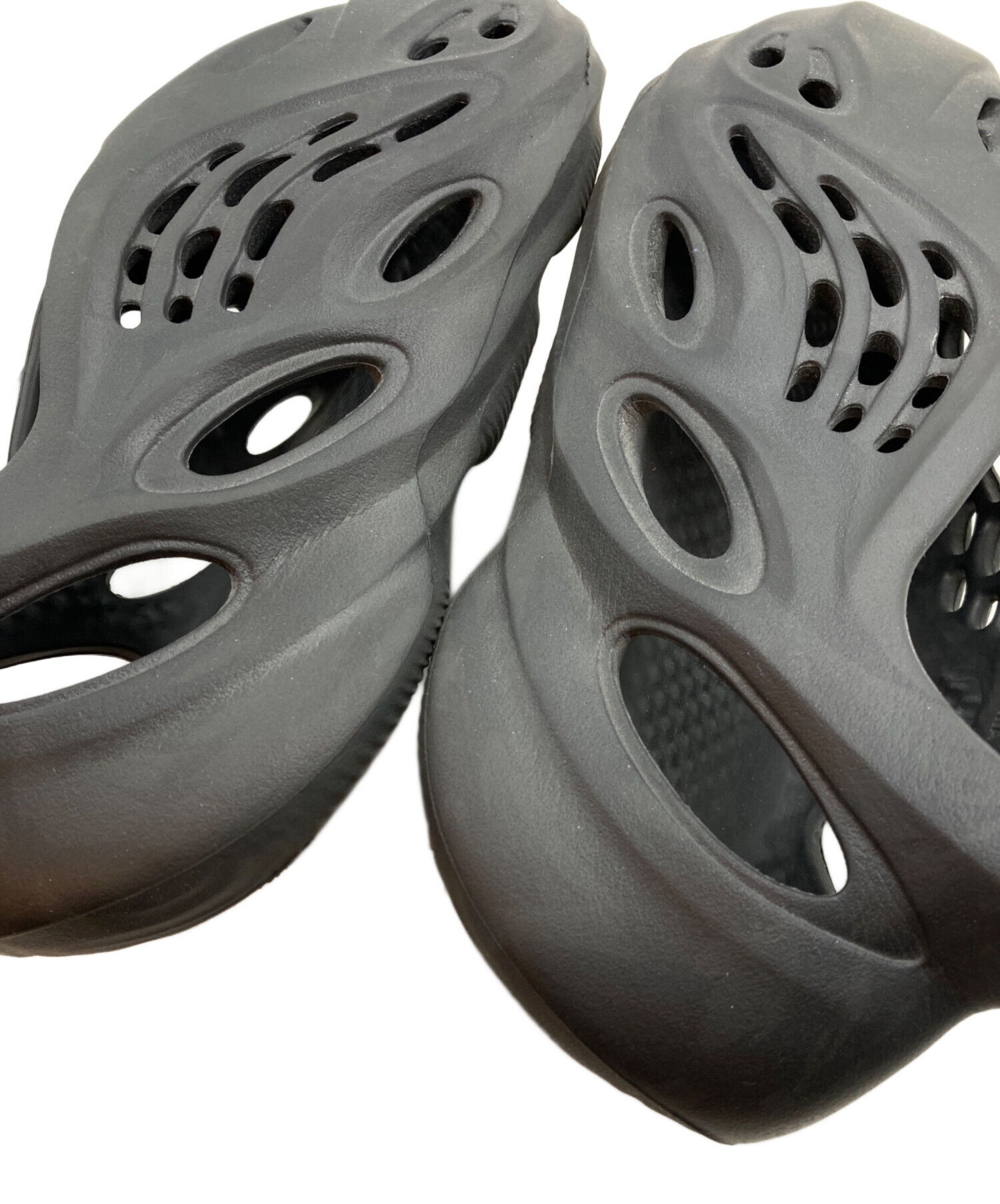 中古・古着通販】adidas (アディダス) YEEZY (イージー) FOAM RUNNER