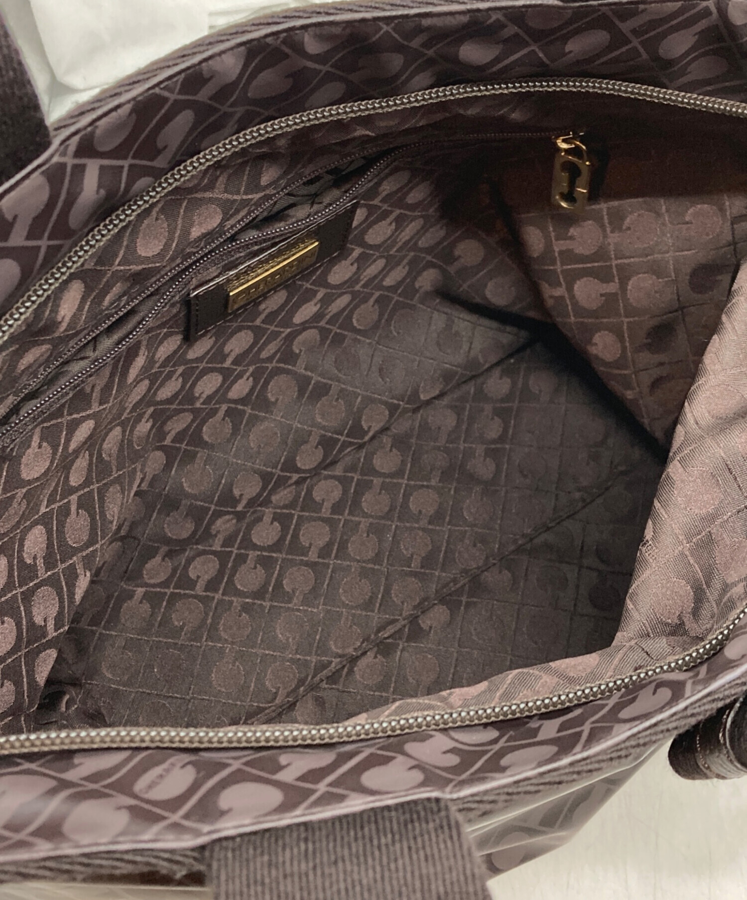 中古・古着通販】GHERARDINI (ゲラルディーニ) ソフティカーフGロゴ