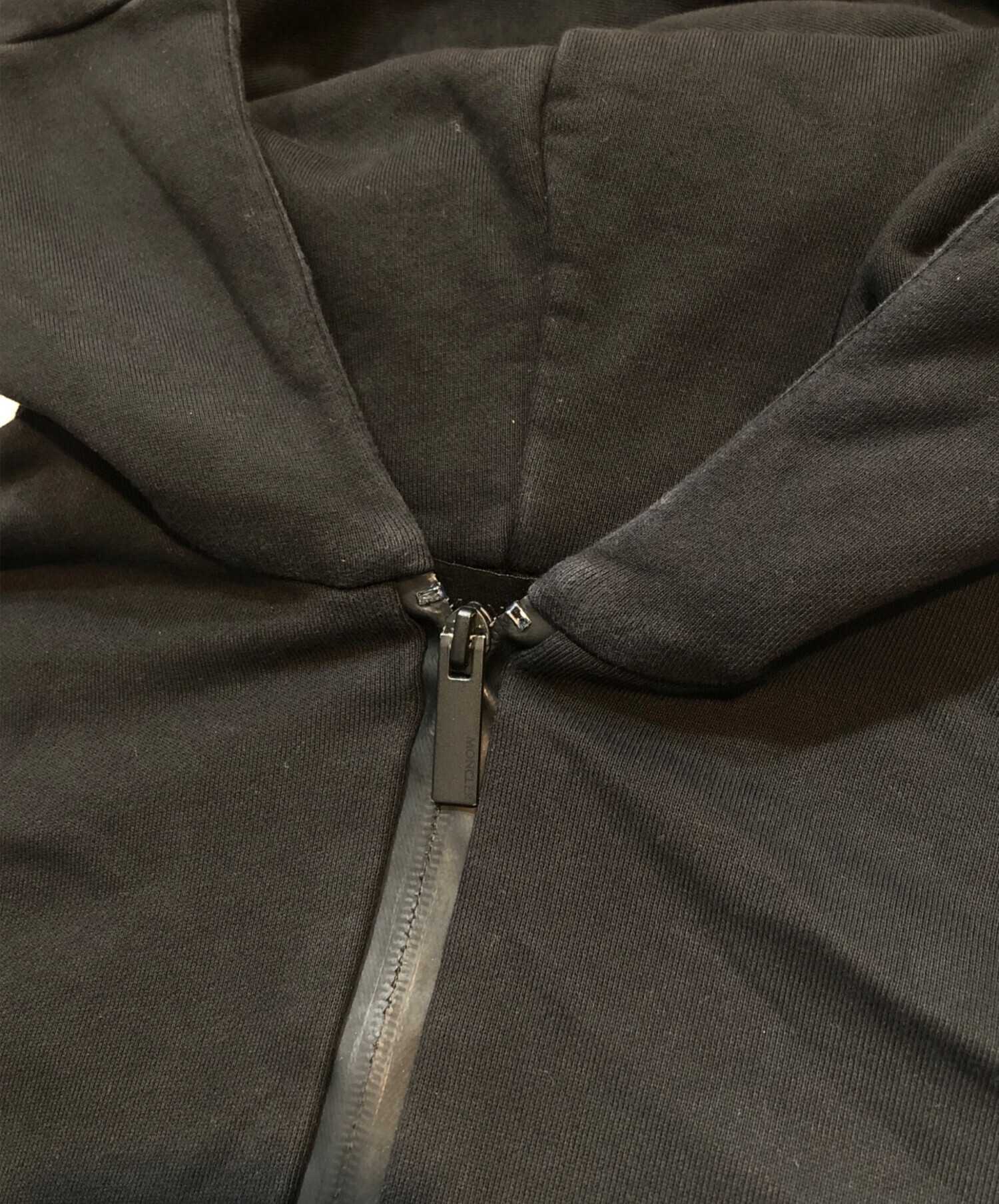 モンクレール Moncler ブラックフード付き ハーフジップパーカー サイズL MONCLER モンクレール メンズ パーカー ブランド ロゴ フード ハーフ