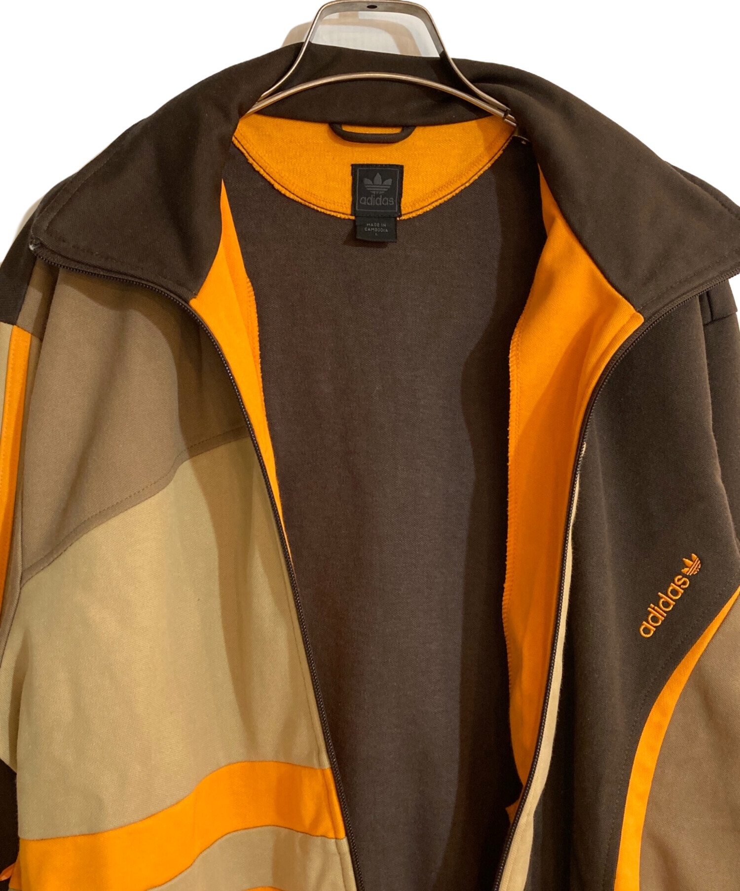 アディダス トラックジャケット ジャージ クレイジーパターン ブラウン サイズO 中古・古着通販】adidas (アディダス) クレイジーパターントラック