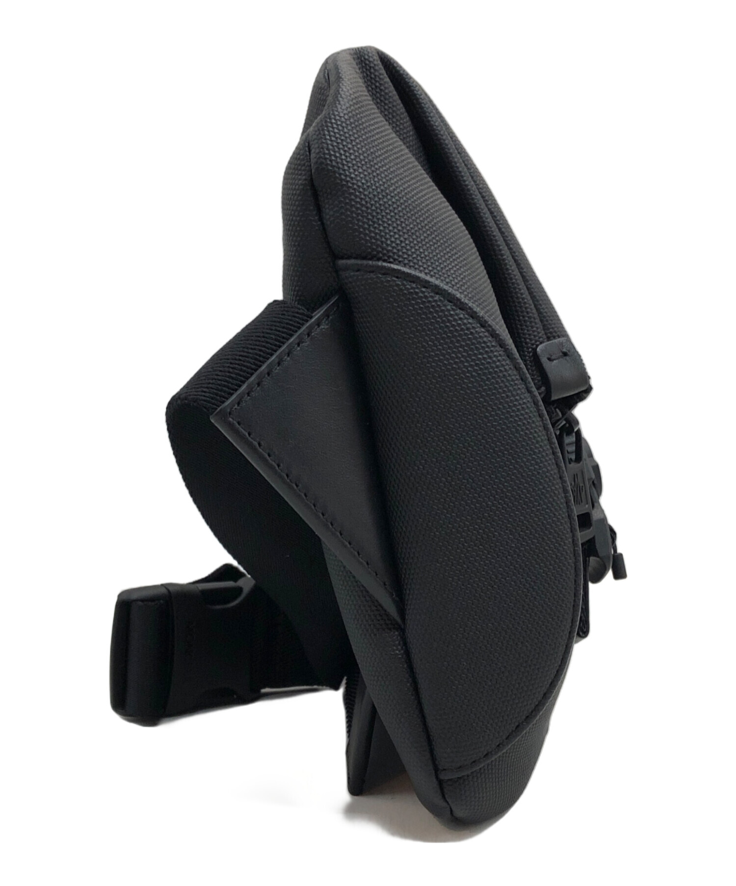 中古・古着通販】MONCLER (モンクレール) NAKOA TRIANGLE/ナコア