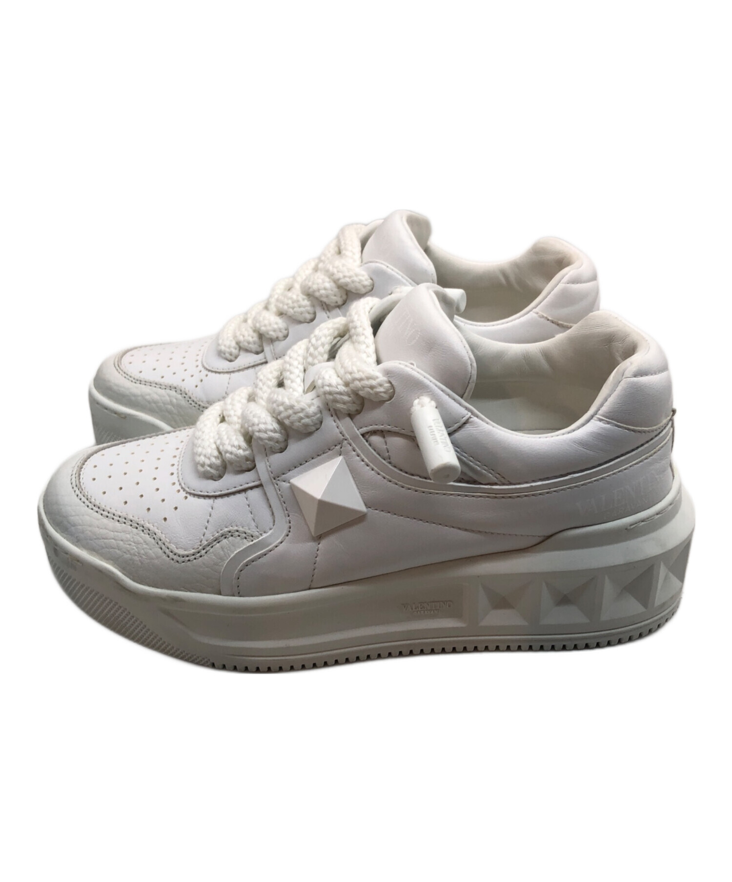 新品 VALENTINO 定番ワンスタッズ ナッパレザー スニーカー 37サイズ ワンスタッズ Xl ナッパレザー ロートップスニーカー for メンズ